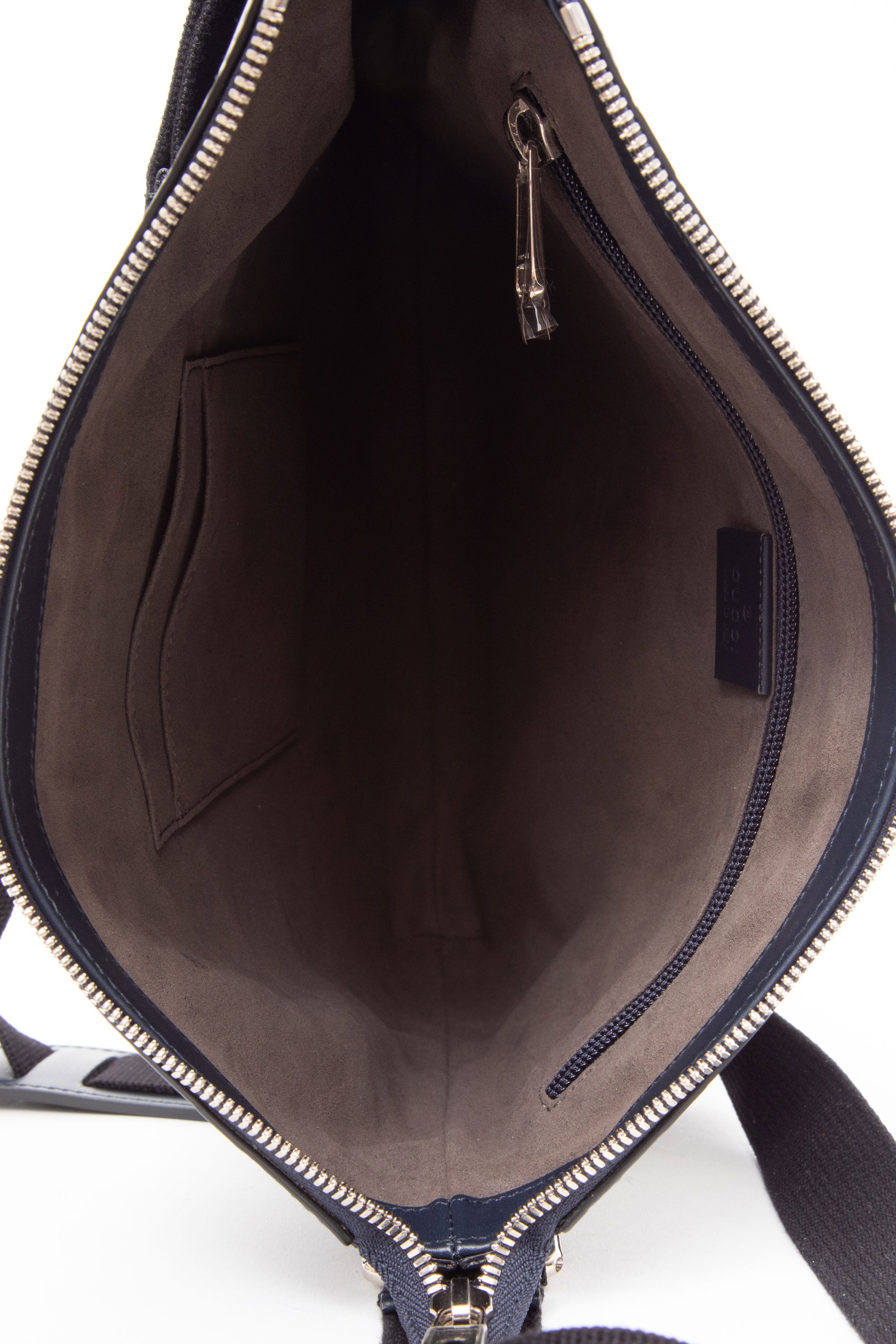 Gucci Guccissima Signature Medium Flat Messenger Bag Black