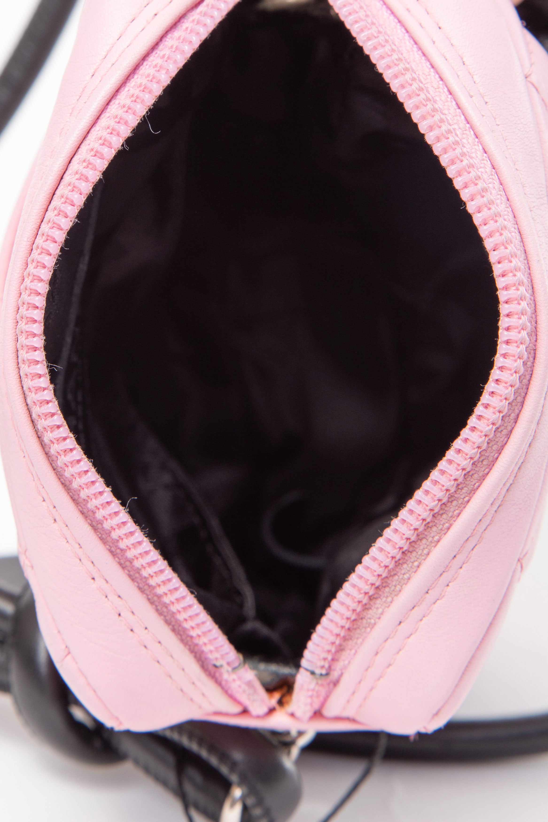 Pre-Owned Chanel 2005 Pink Calfskin Quilted Cambon Crossbody Bag