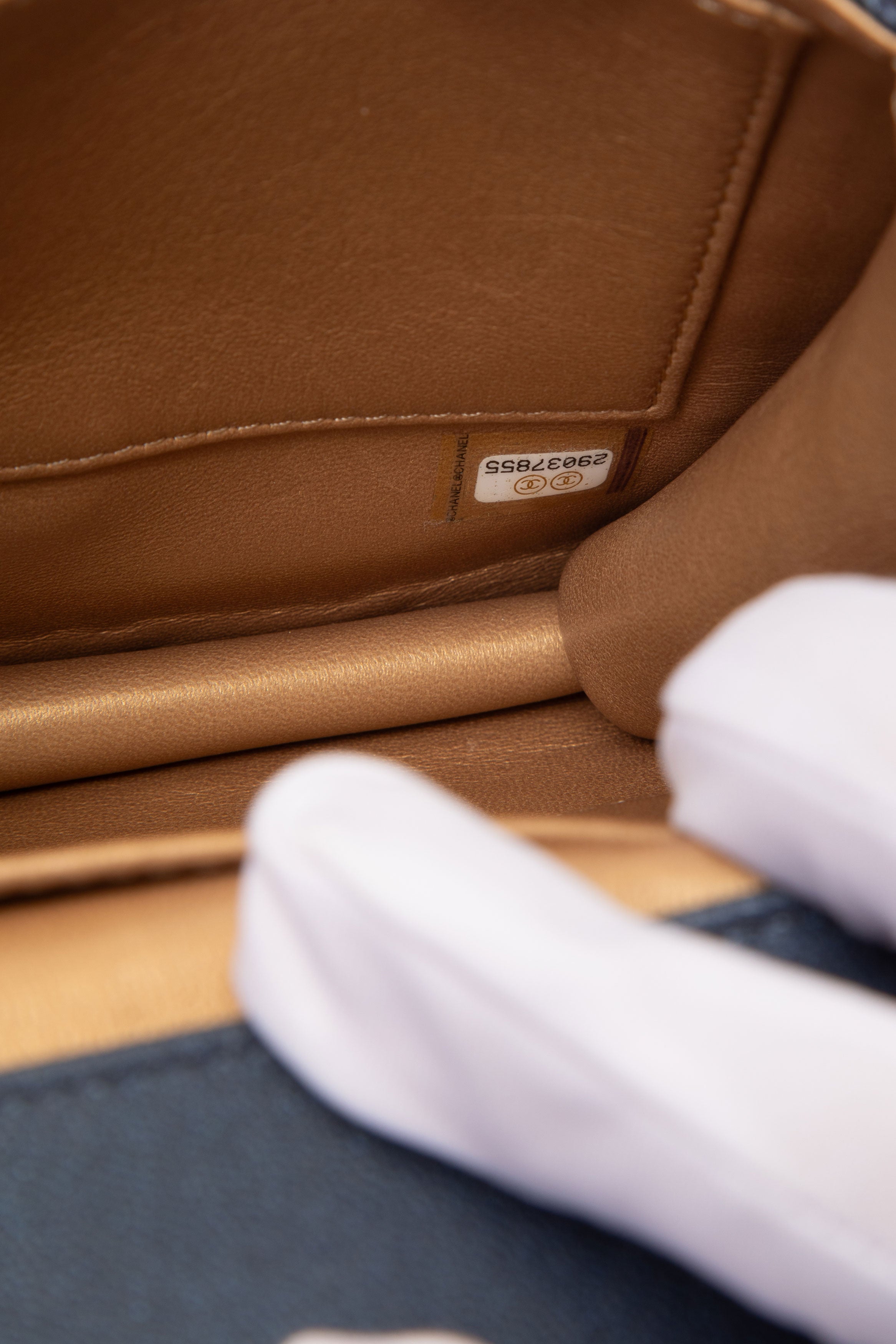 Pre-Owned Chanel 2019 Navy Lambskin Samll Pearl Flap Crossbody Bag