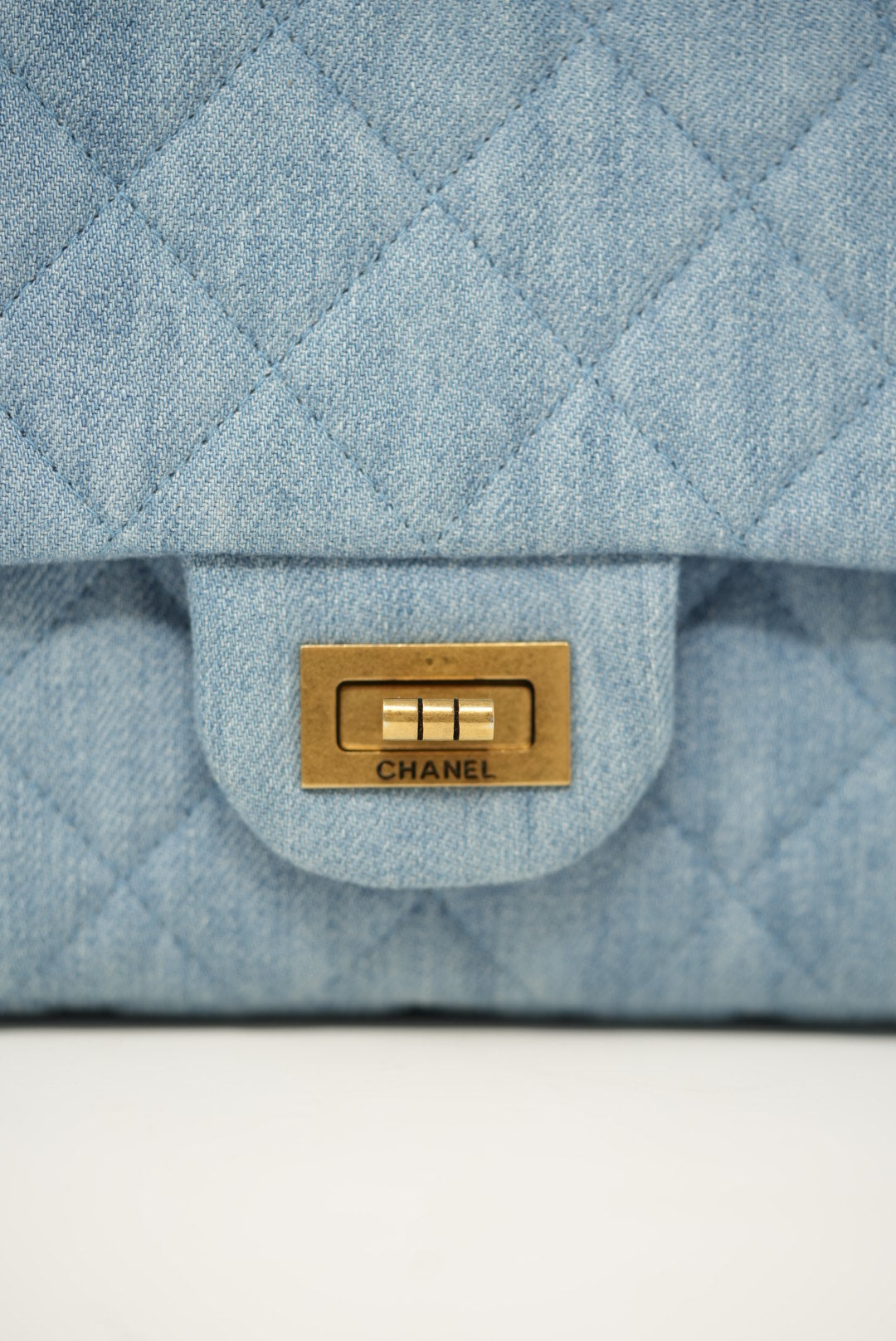 Pre-Owned CHANEL 2016 Classic 2.55 Reissue Doubel Flap