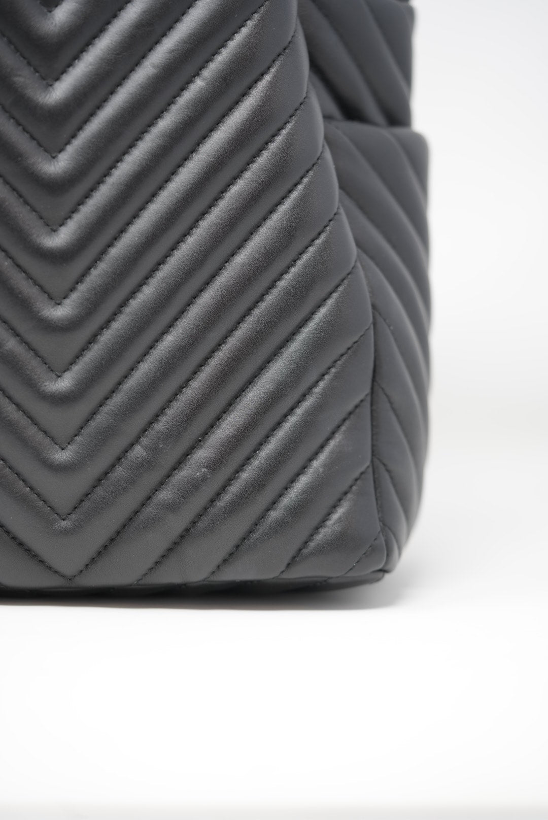 Pre-owned Chanel Chevron Urban Spirit Calfskin