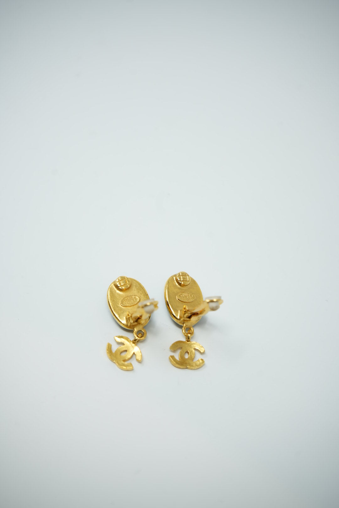 Pre-Owned CHANEL 1995 Gripoix Green Earrings Clip-On-95A