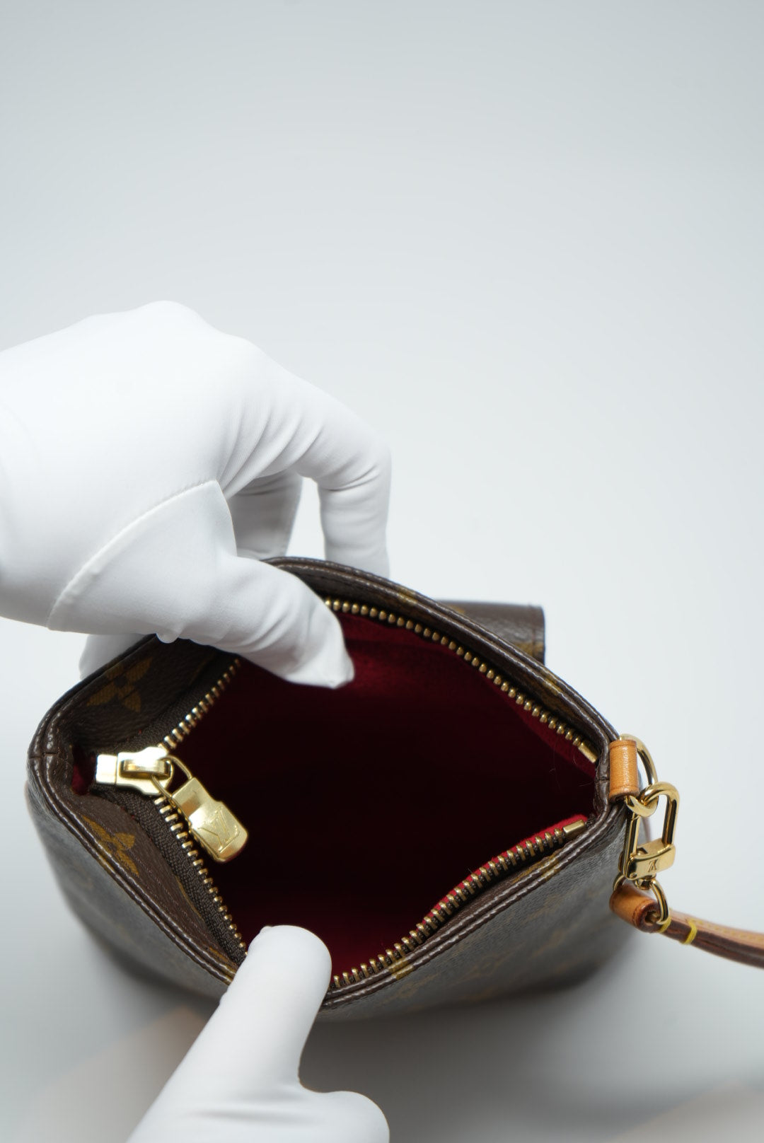 LOUIS VUITTON 2002 PARTITION CLUTCH MONOGRAM