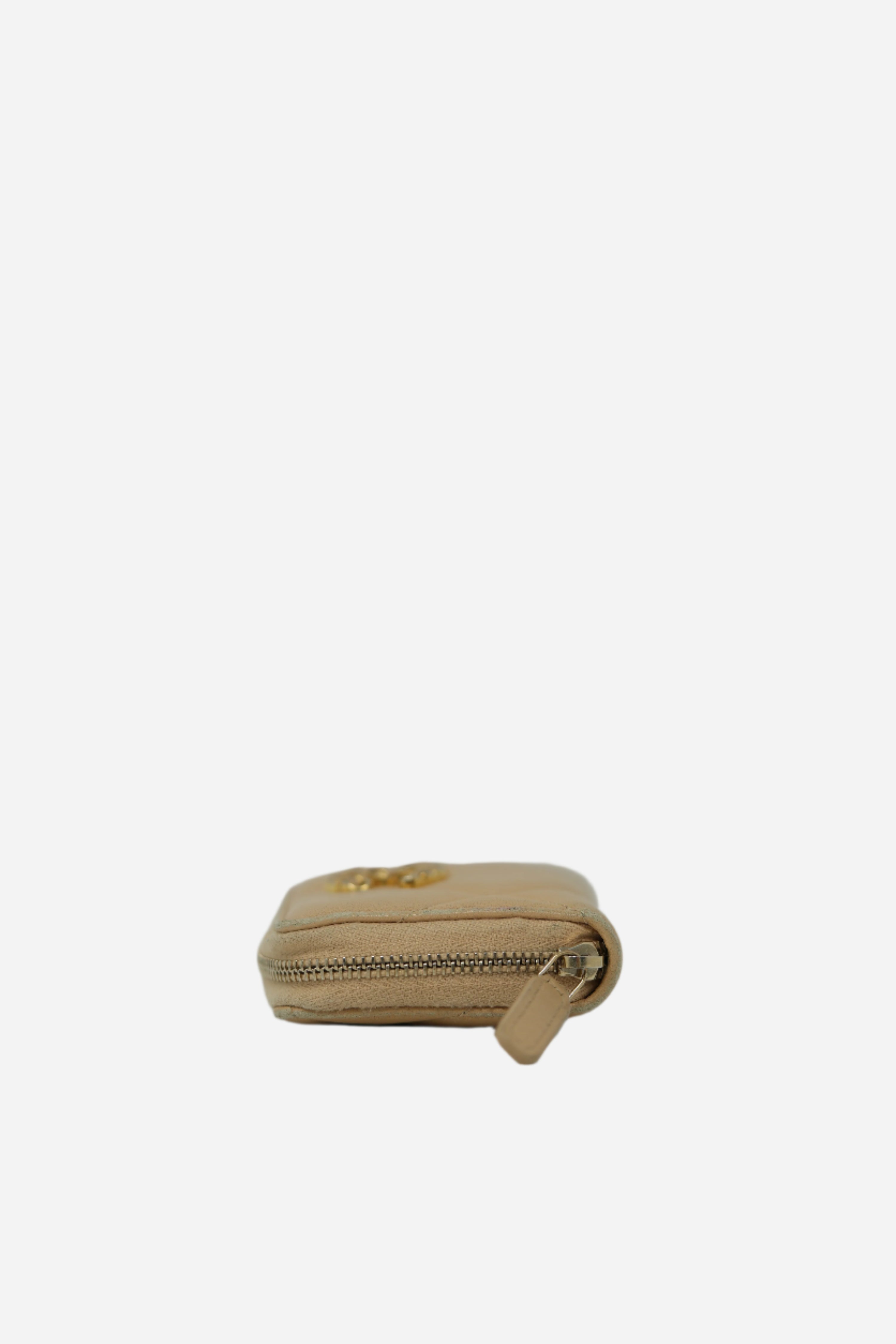 Pre-Owned Chanel Lambskin 19 Card Holder