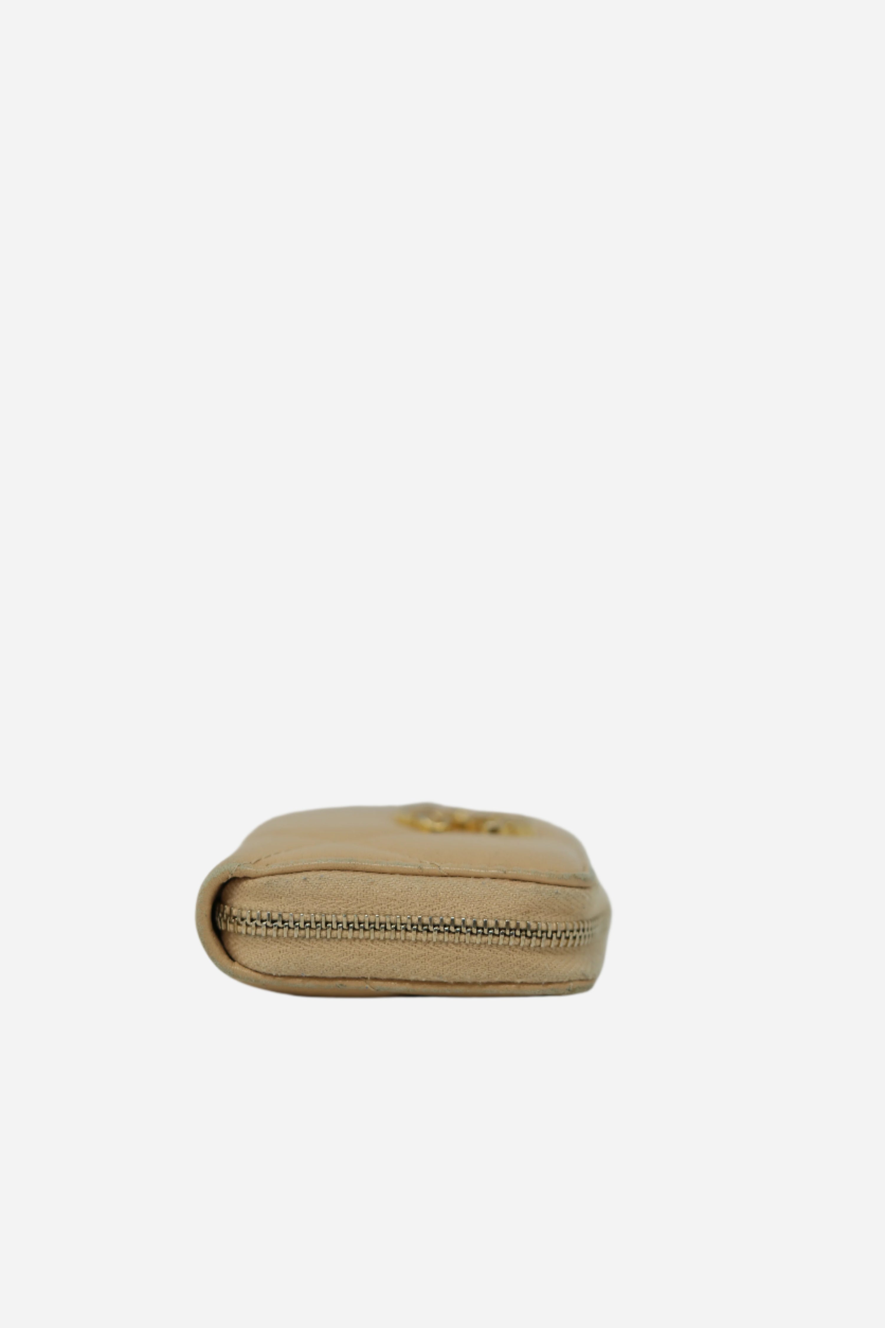 Pre-Owned Chanel Lambskin 19 Card Holder