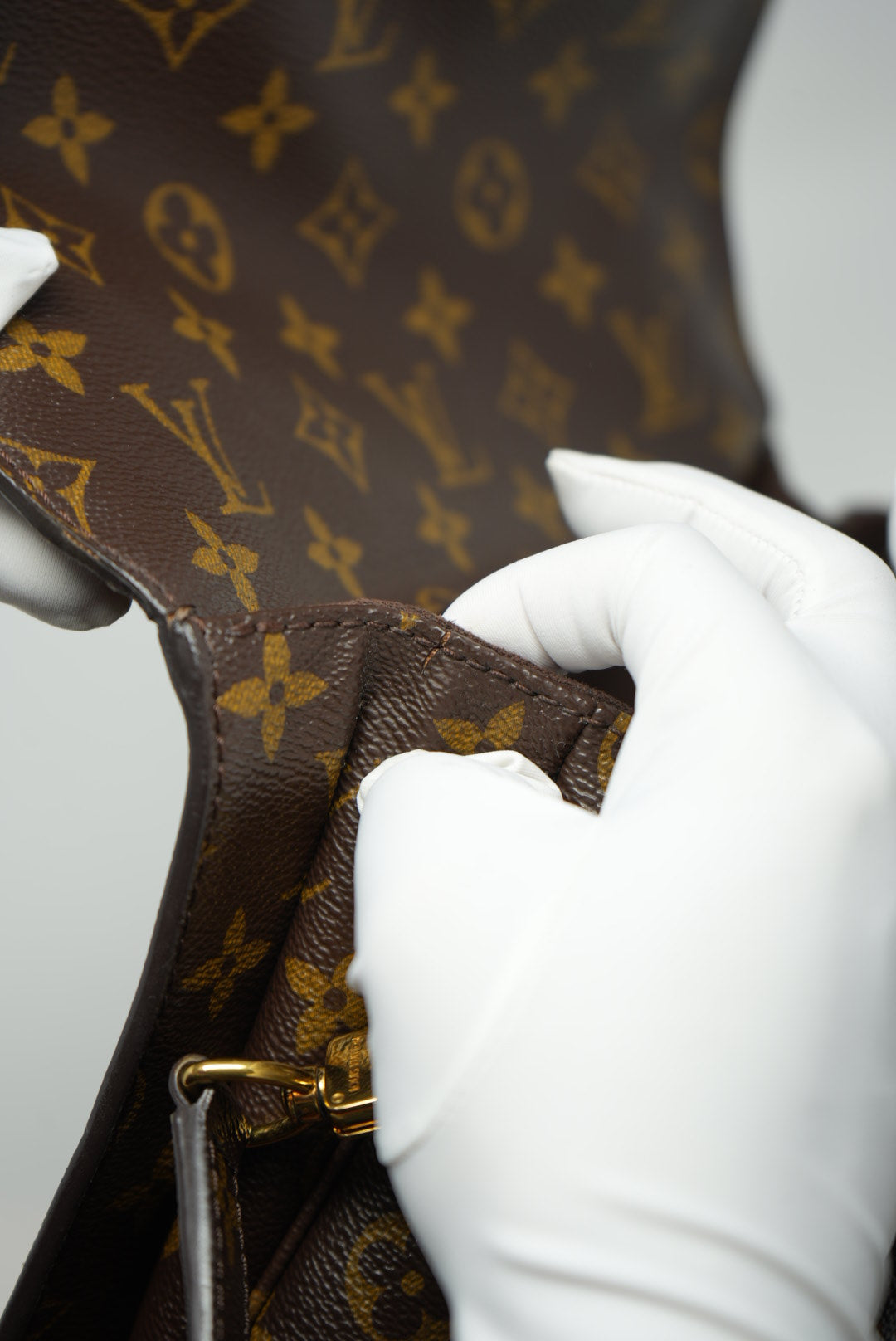 Louis Vuitton Pochette Metis