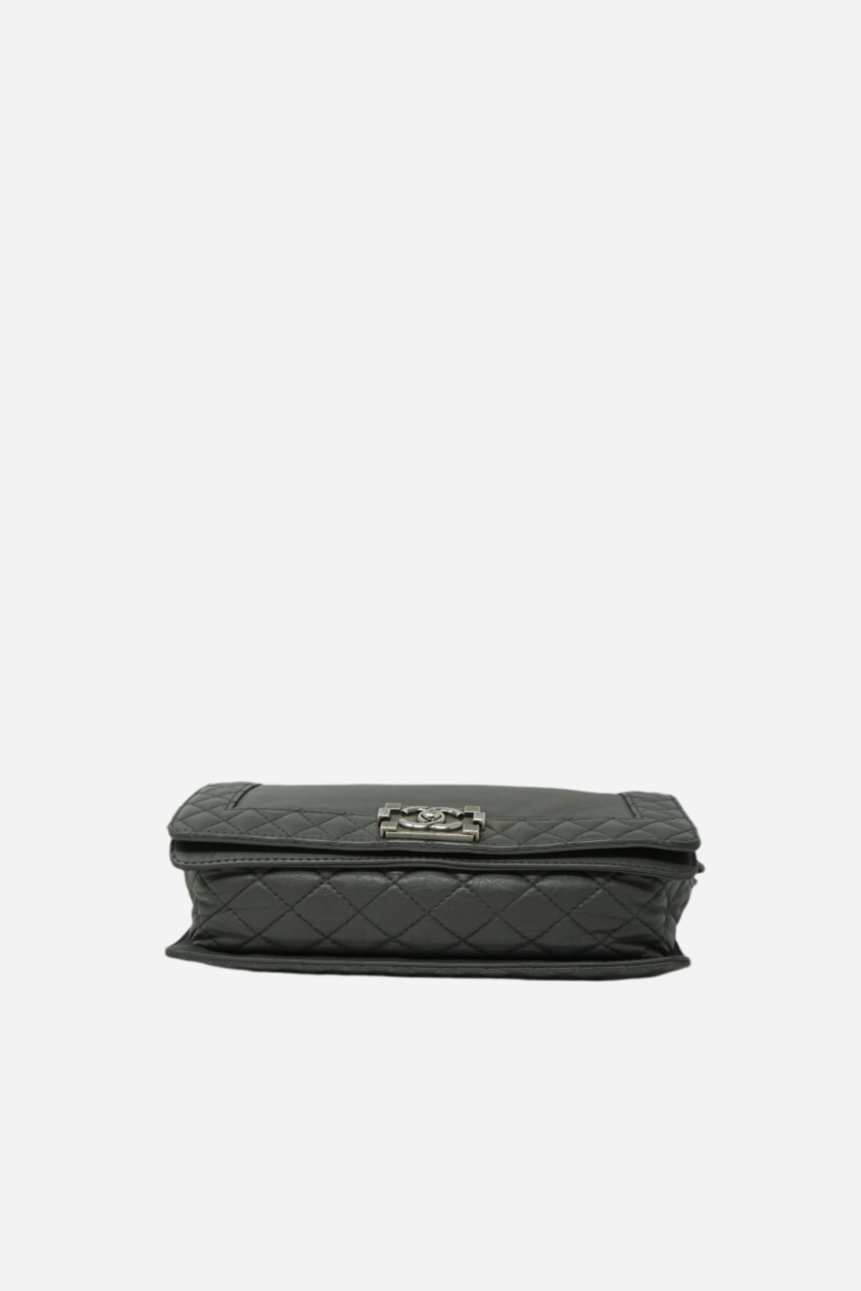 Pre-owned Chanel Medium Reverso Boy Calf