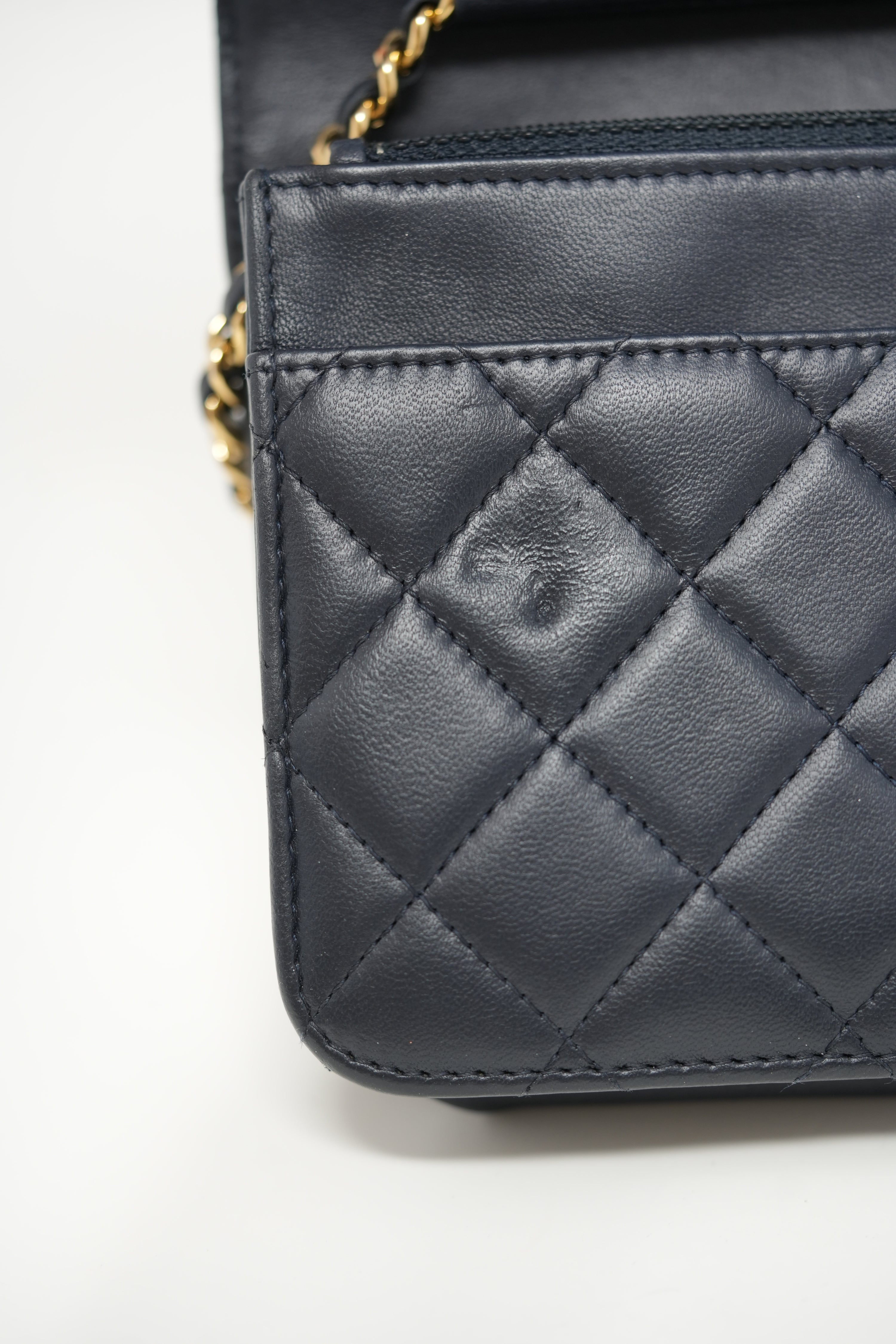 Pre-owned Chanel Boy Wallet On Chain Navy - Refurblished