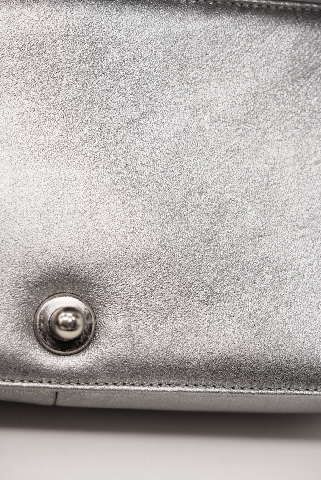 Pre-Owned Chanel Metallic Lambskin Medium Boy Flap 2014-2015