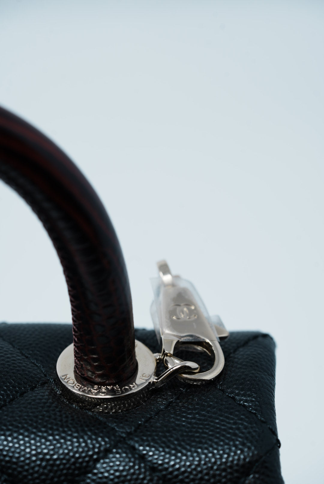 Pre-Owned Chanel Extra Mini CoCo Handle 2021