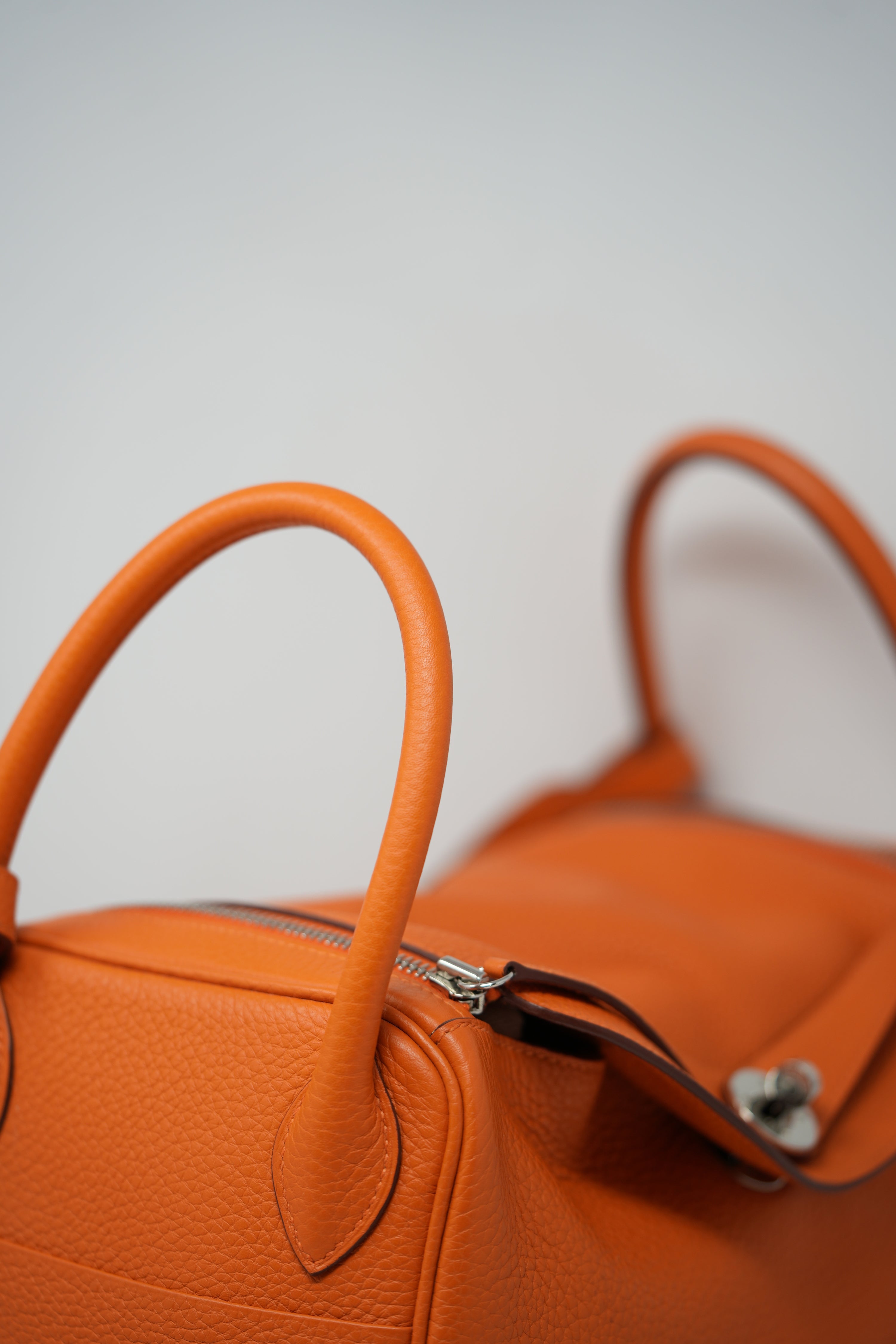 Hermes Lindy 30 TC Leather Handbag T 2015