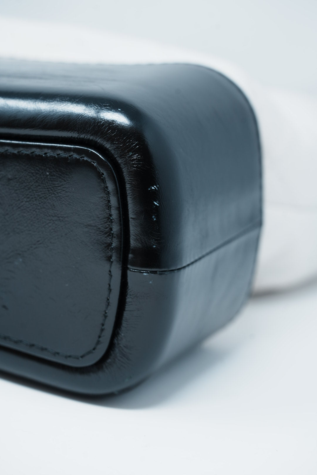 Pre-Owned Chanel Gabrielle Hobo Medium White 2019