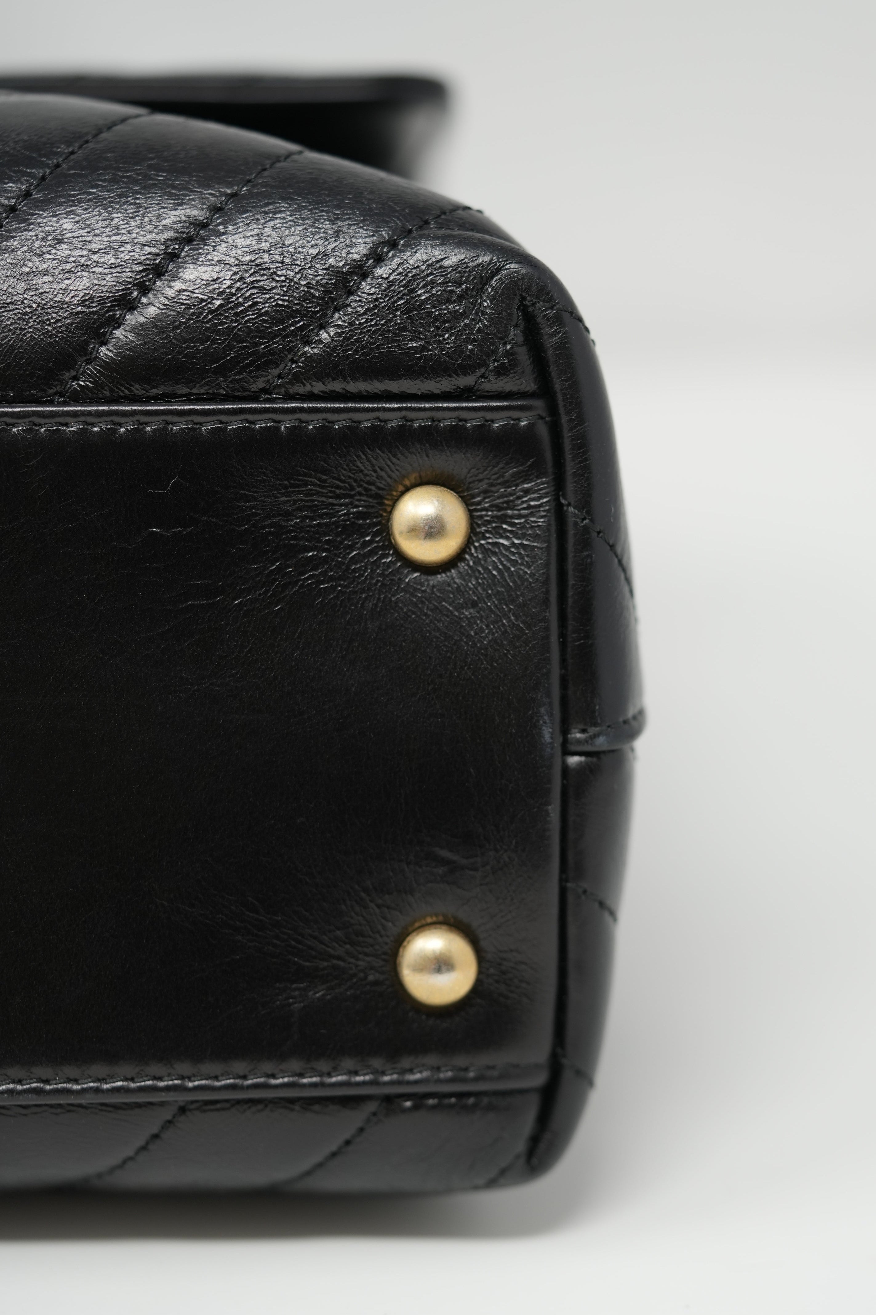 Pre-Owned Chanel Black Medium Chevron Coco Handle With Strap