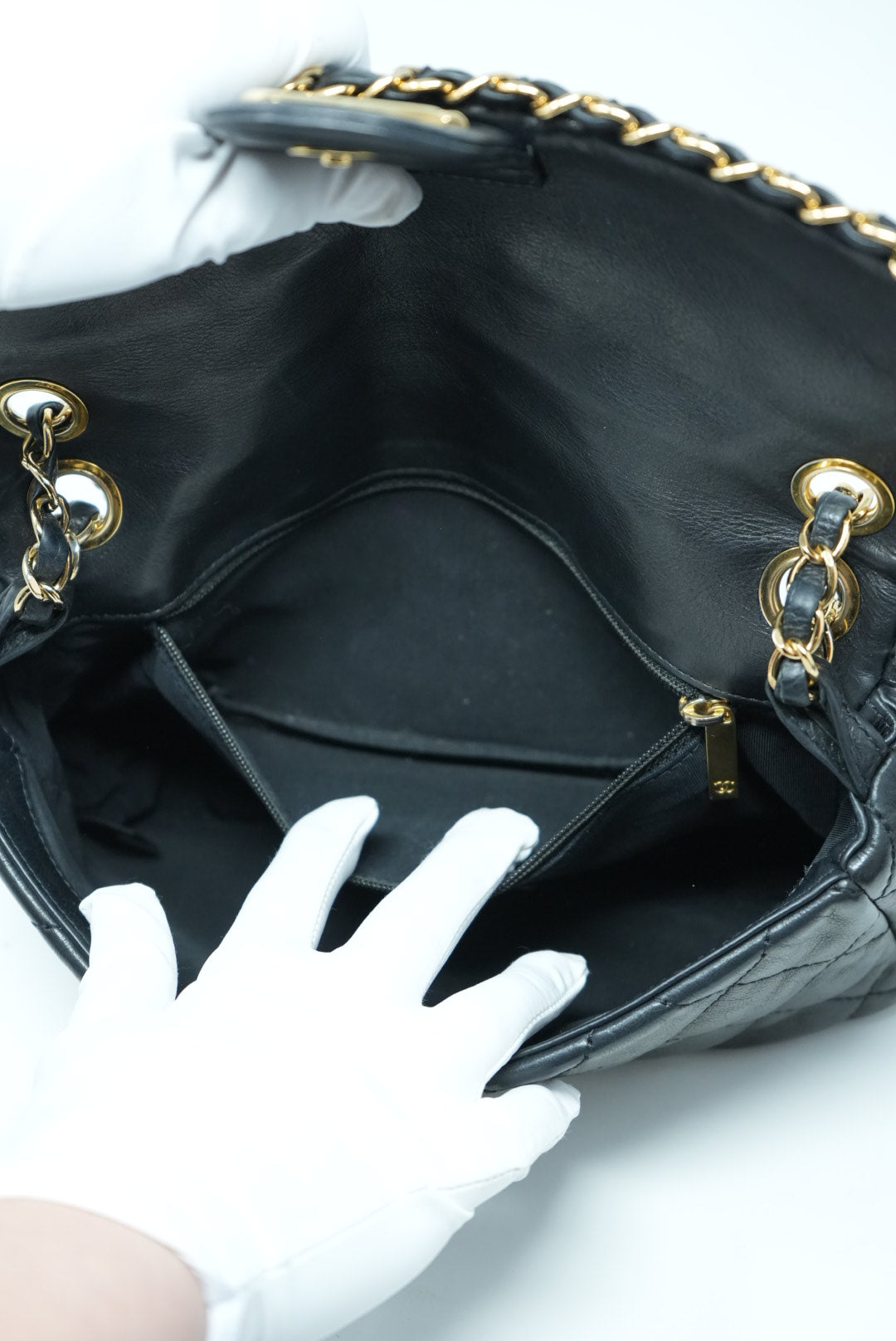 Pre-Owned Chanel Single Flap Bag Black Calfskin