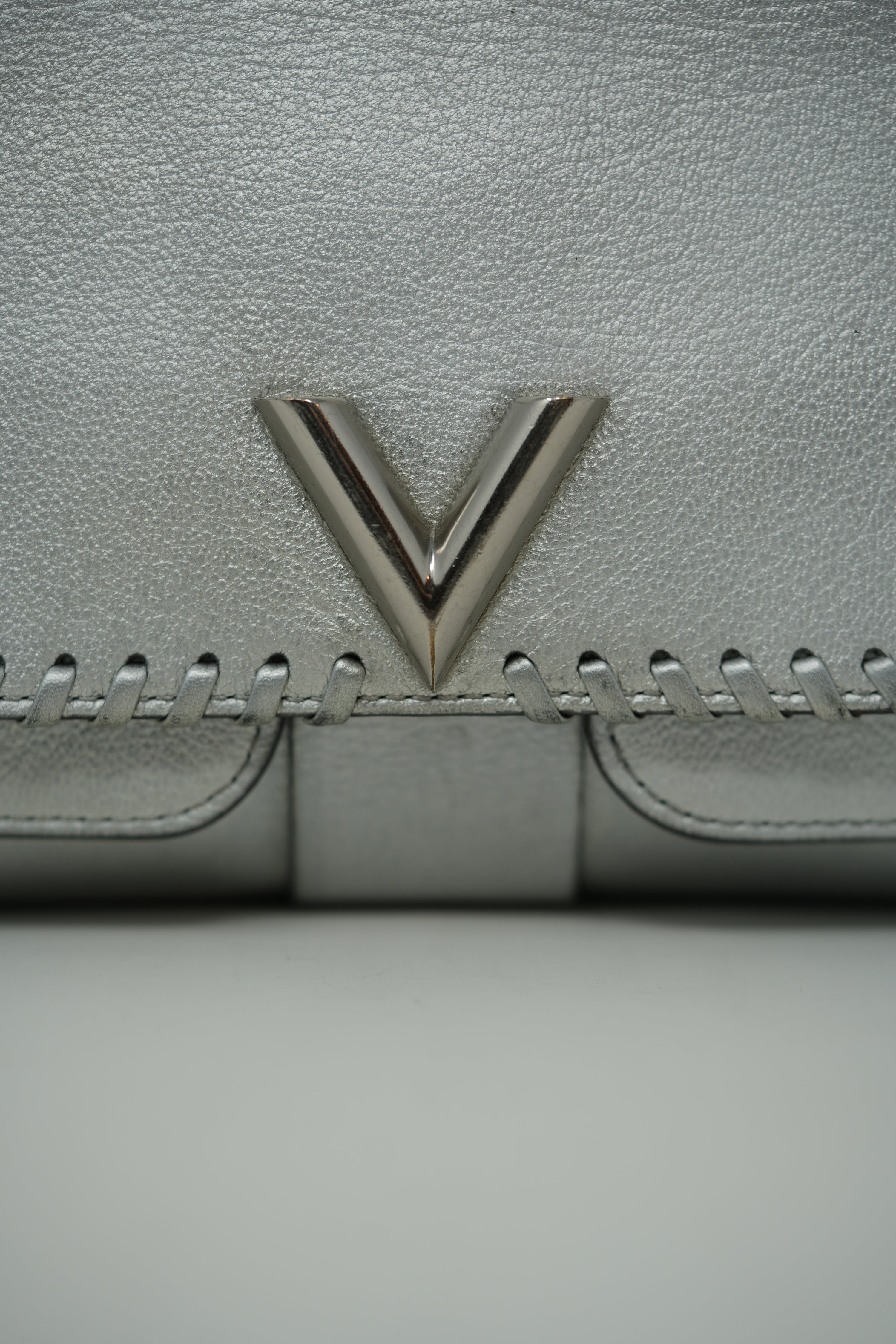 Louis Vuitton Leather Very Chain Bag