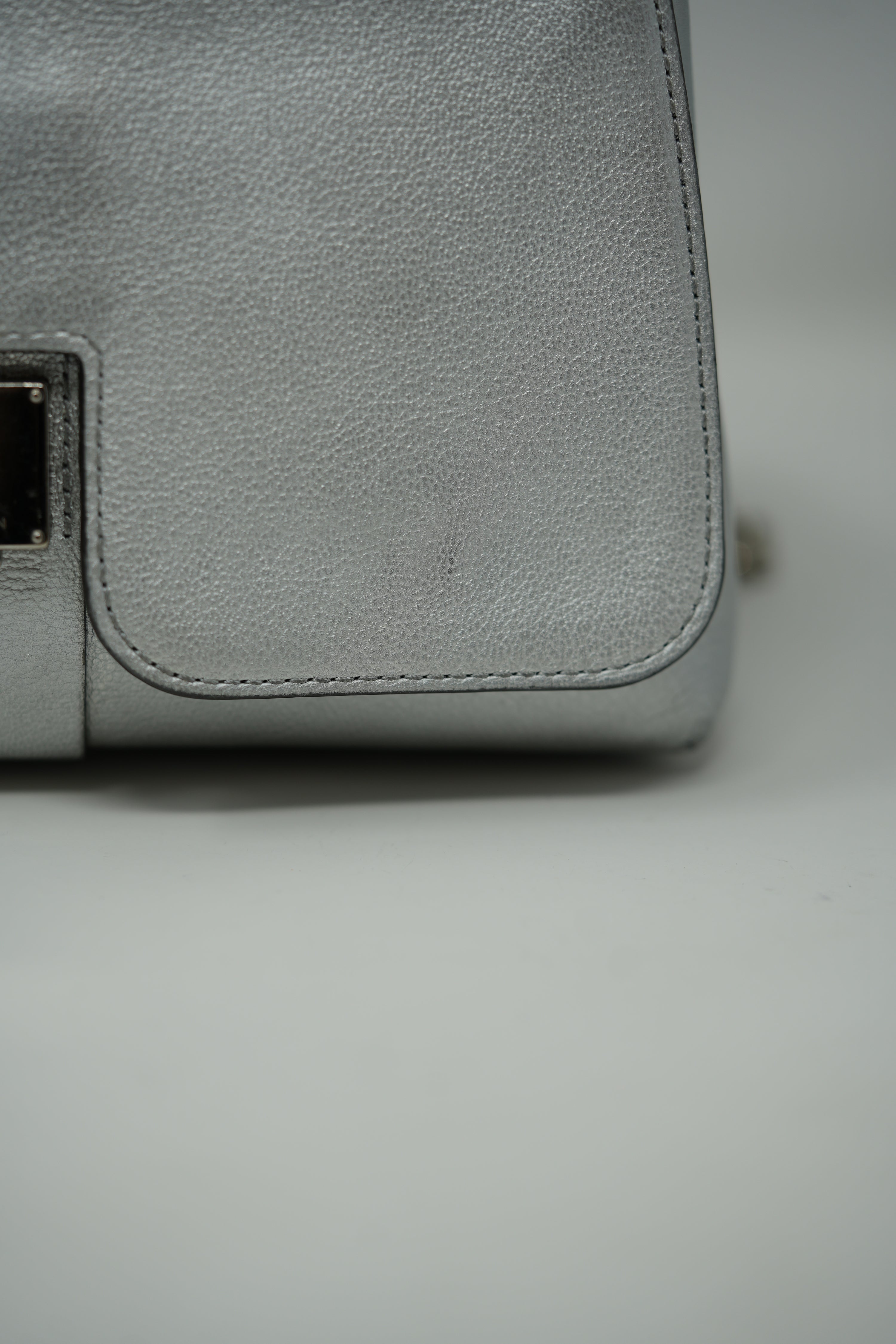 Louis Vuitton Leather Very Chain Bag