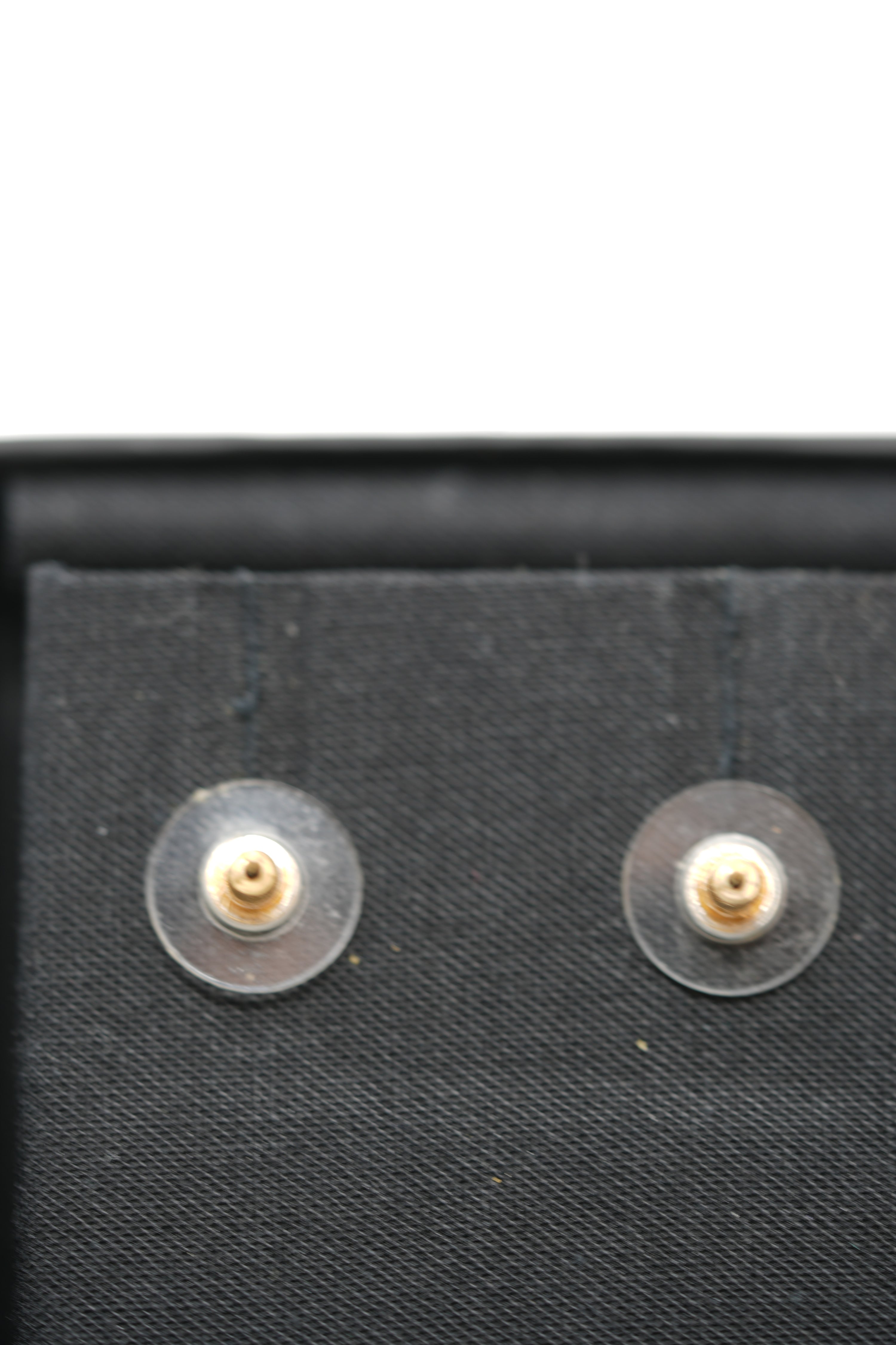 Pre-Owned Chanel Faux Pearl Earrings 2016