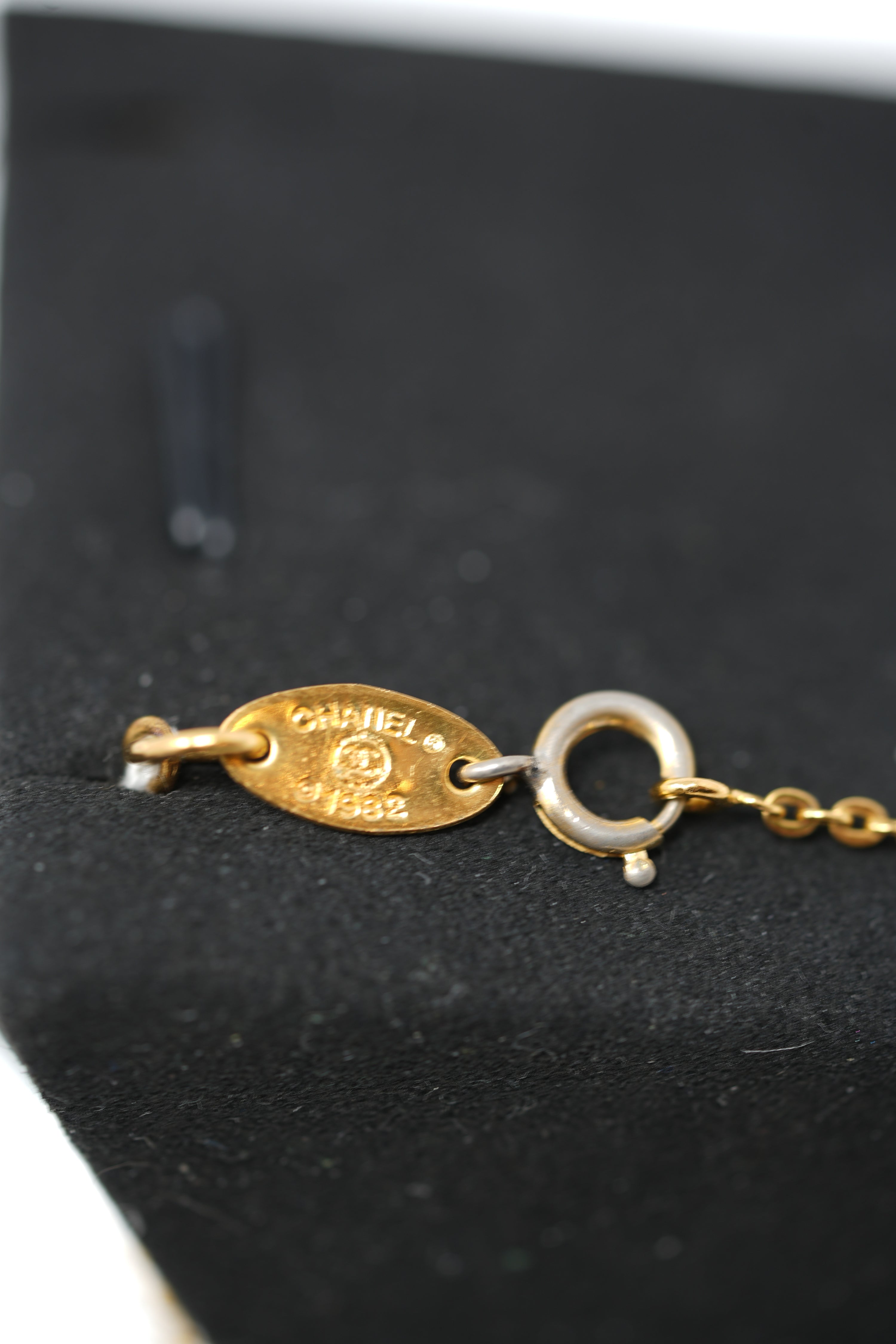 Pre-Owned Chanel CC Gold-Tone Necklace