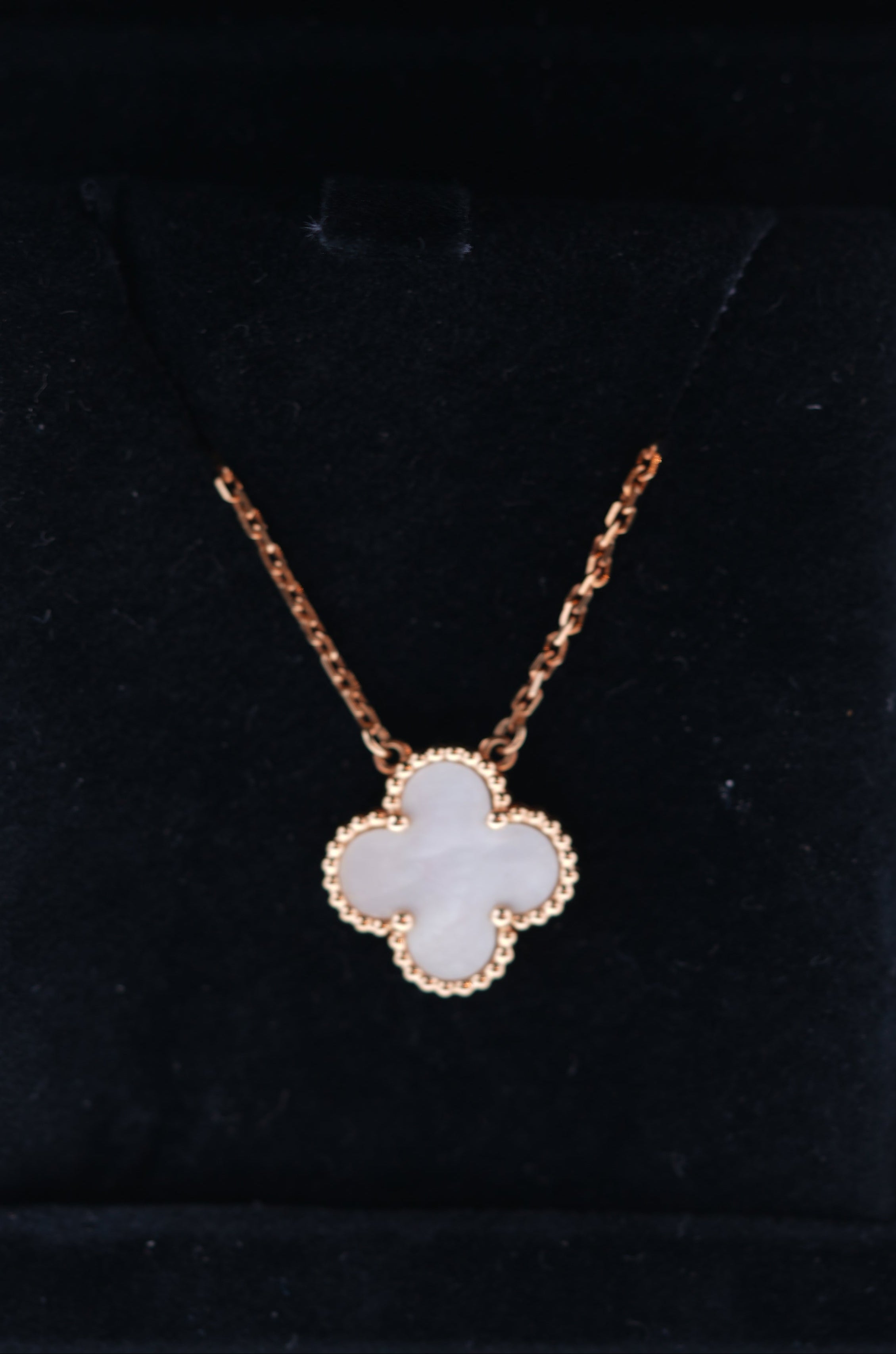 Van Cleef&Arpels Vintage Alhambra pendant 18K