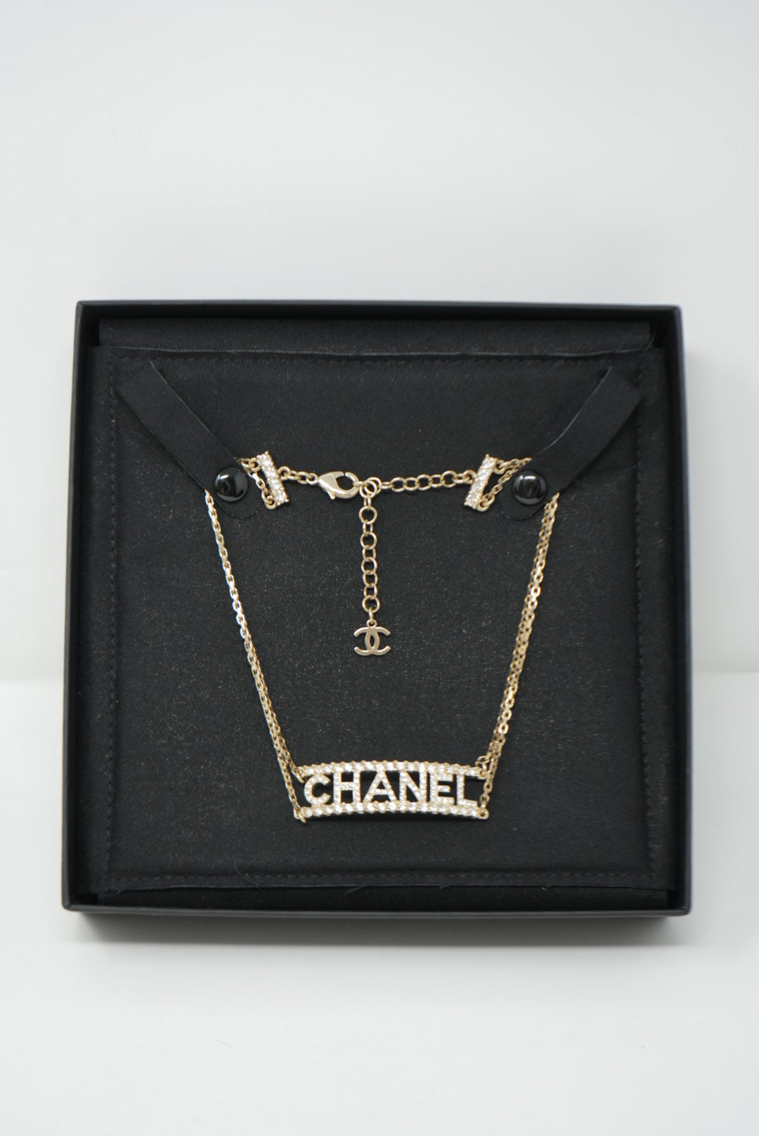 Pre-Owned Chanel CHANEL 2022 Rhinestone Double Chain Choker