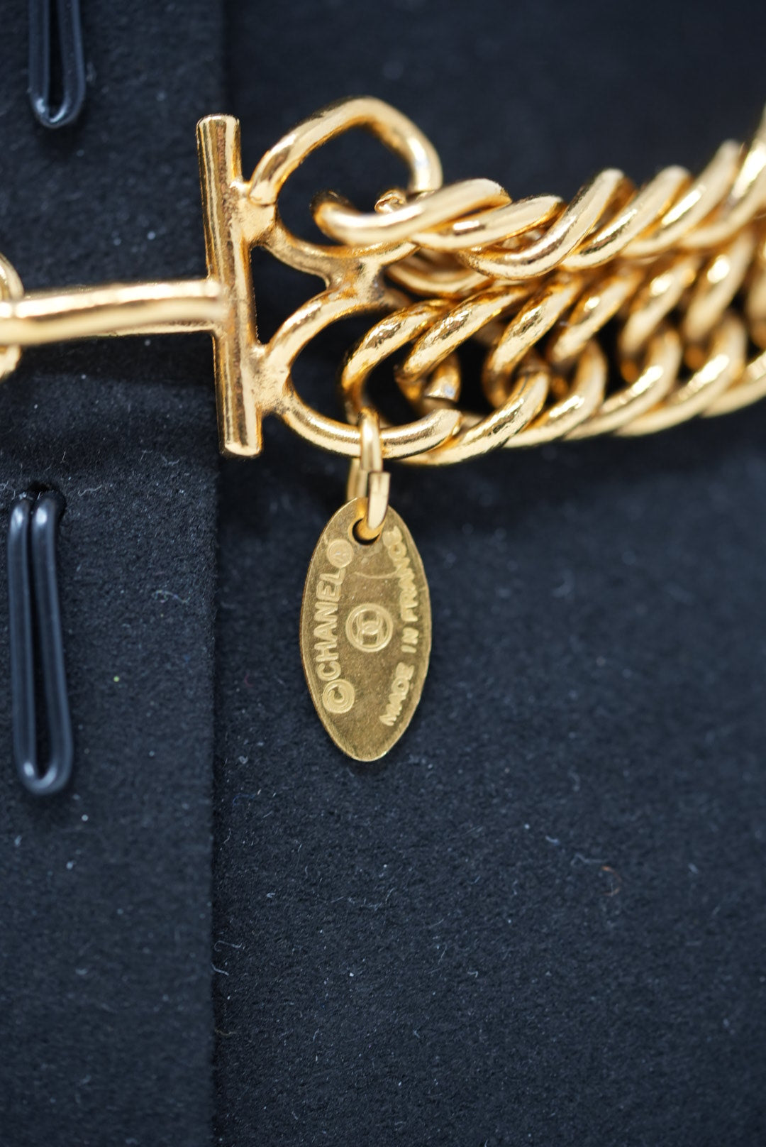 Pre-Owned Chanel 90's Gold-Tone Lion Double Chain Choker