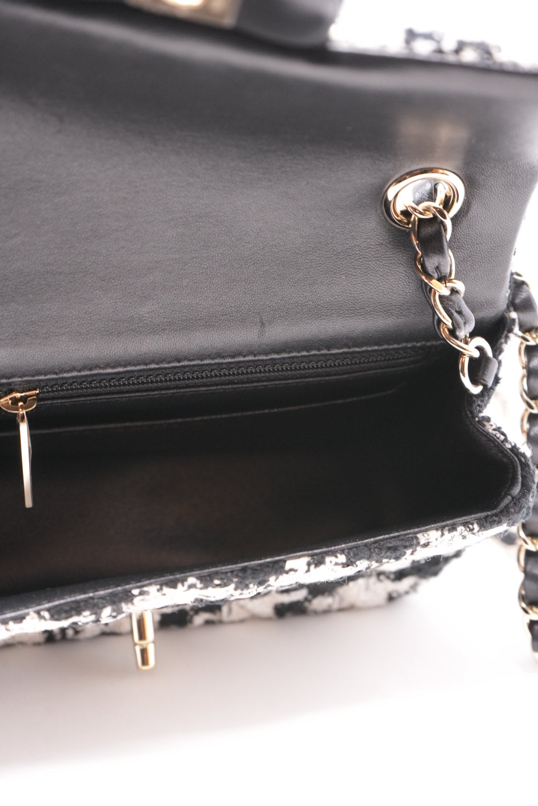 Pre-Owned Chanel Tweed Mini Flap Bag 2020