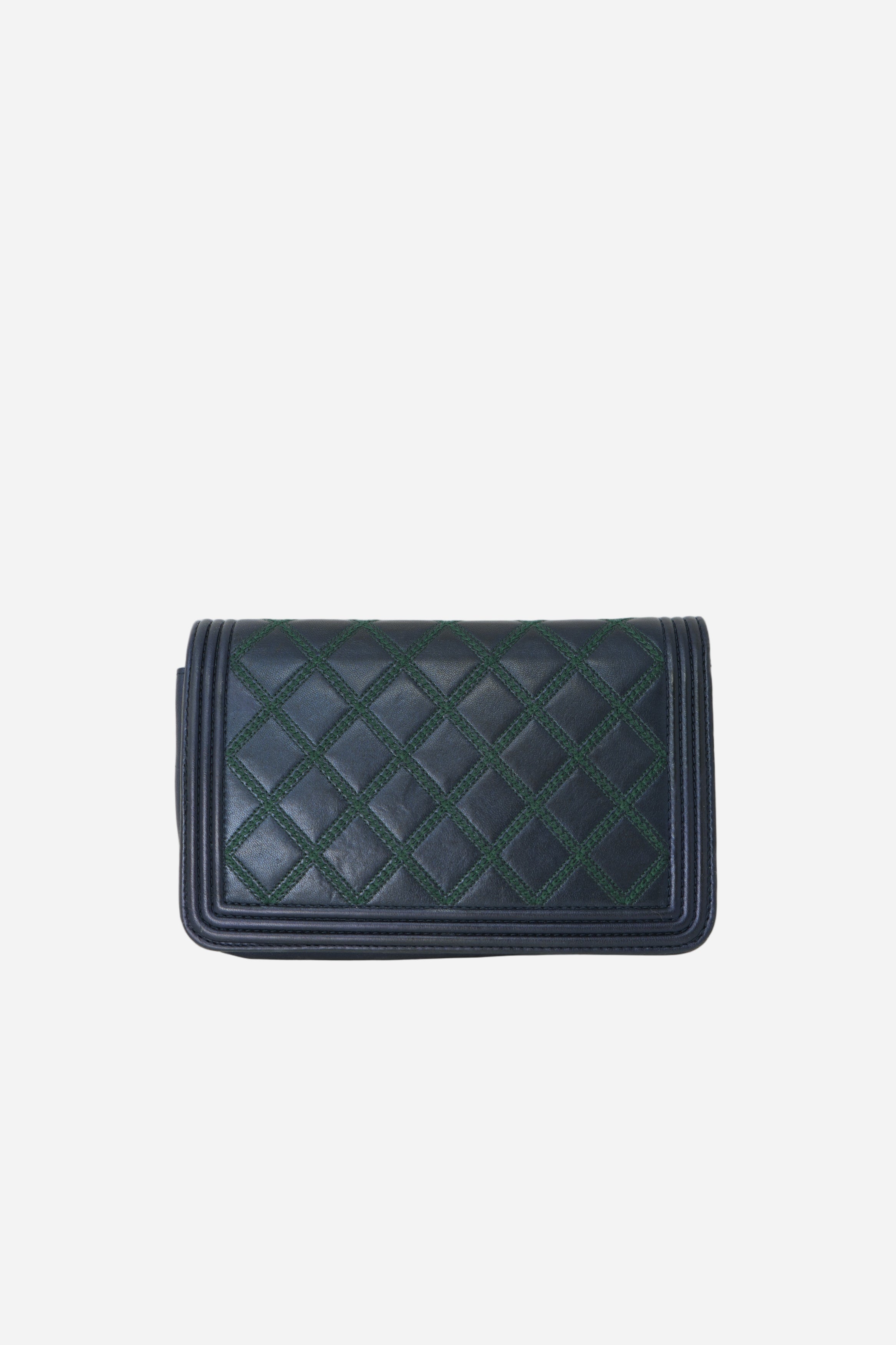 Pre-Owned Chanel Lambskin Boy Wallet On Chain Navy