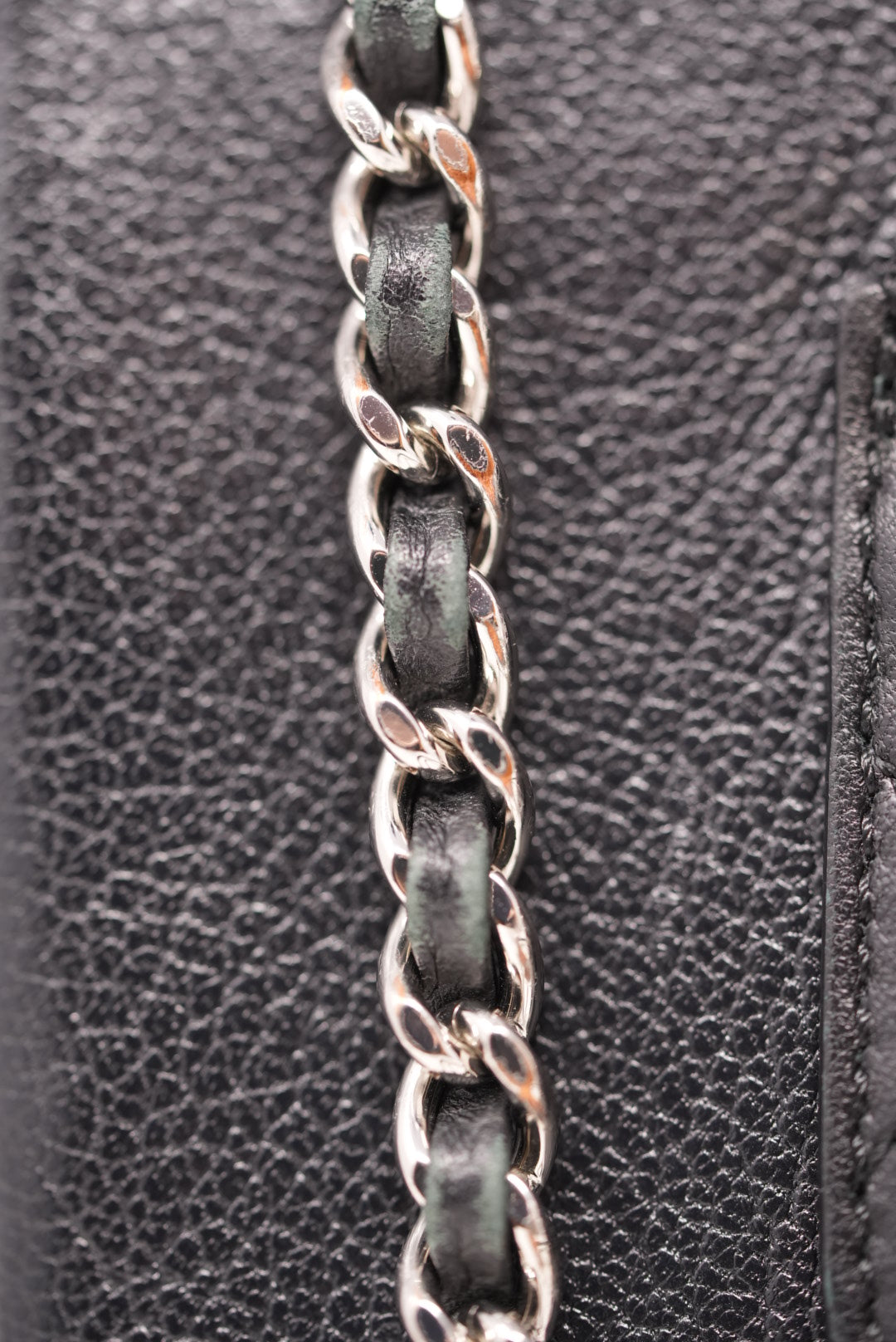 Pre-Owned Chanel Flap Bag Lambskin/ Calfskin