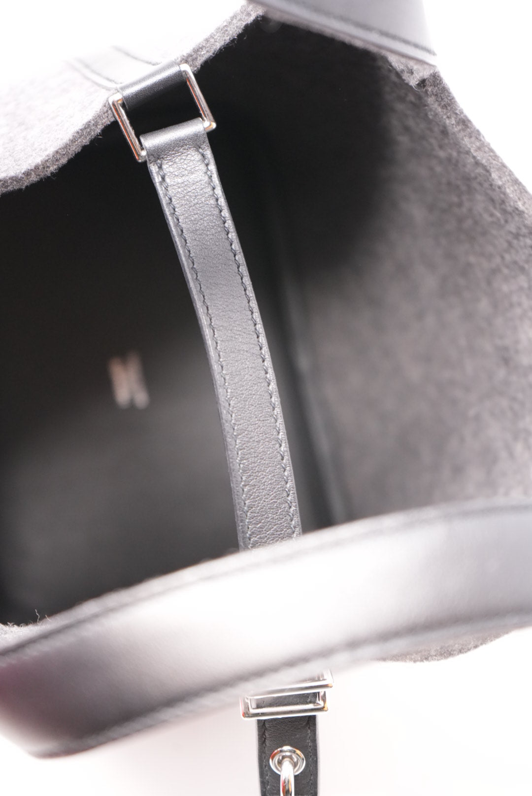 HERMES Feutre Swift Picotin 18 Black