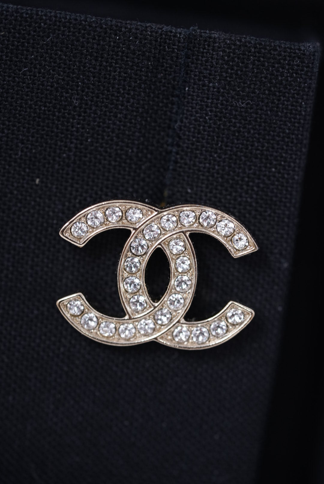 Pre-Owned Chanel CC Rhinestone Earrings 2021