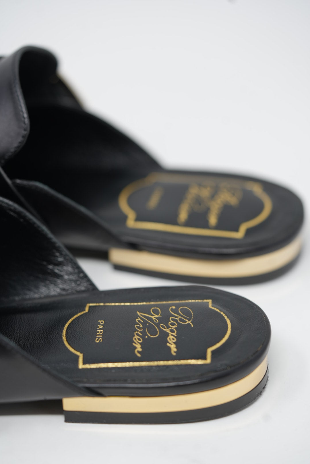 Roger Vivier Black Metal Buckle Slipper