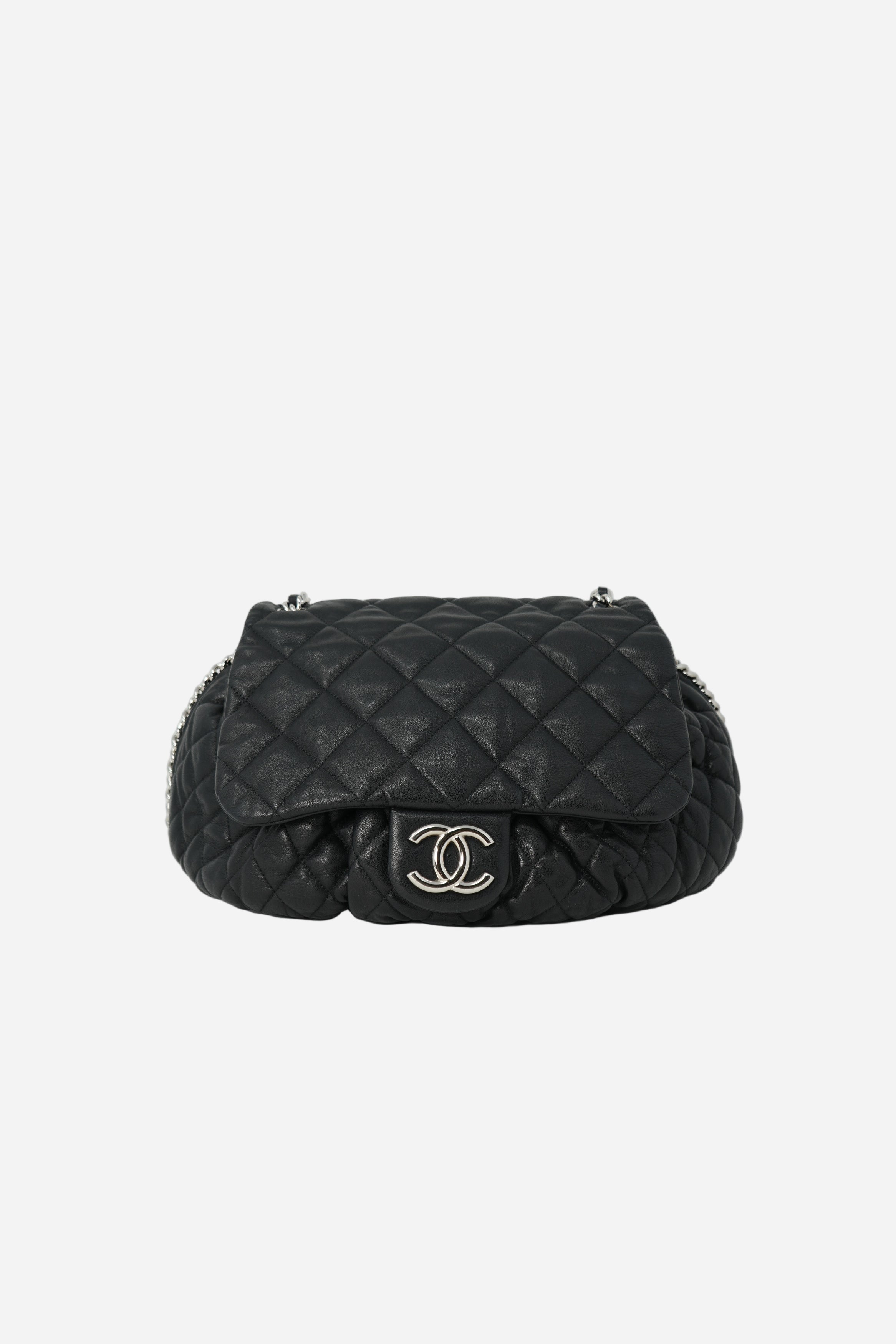 Pre-Owned Chanel Washed Lambskin Quilted Large Chain Around Bag Black
