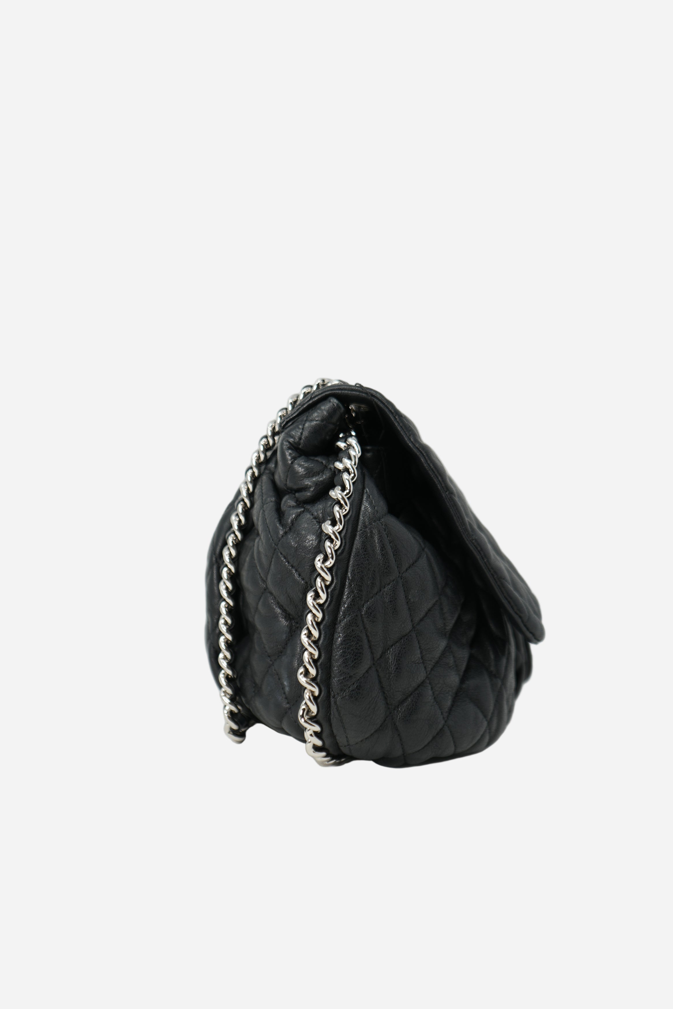 Pre-Owned Chanel Washed Lambskin Quilted Large Chain Around Bag Black