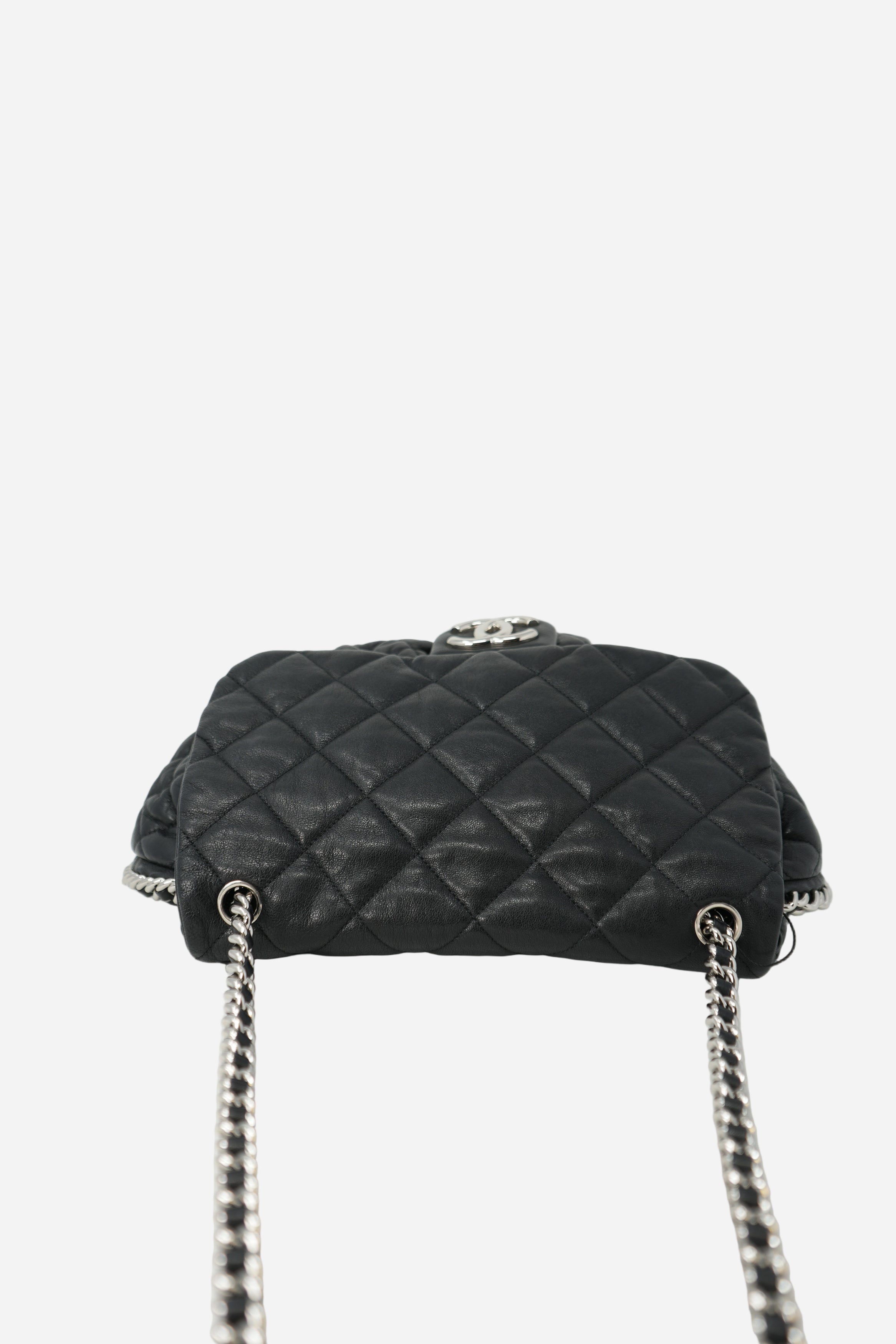 Pre-Owned Chanel Washed Lambskin Quilted Large Chain Around Bag Black