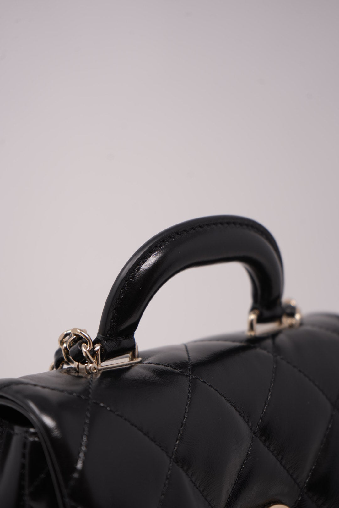 Pre-Owned Chanel 24C Mini Flap Top Handle Black