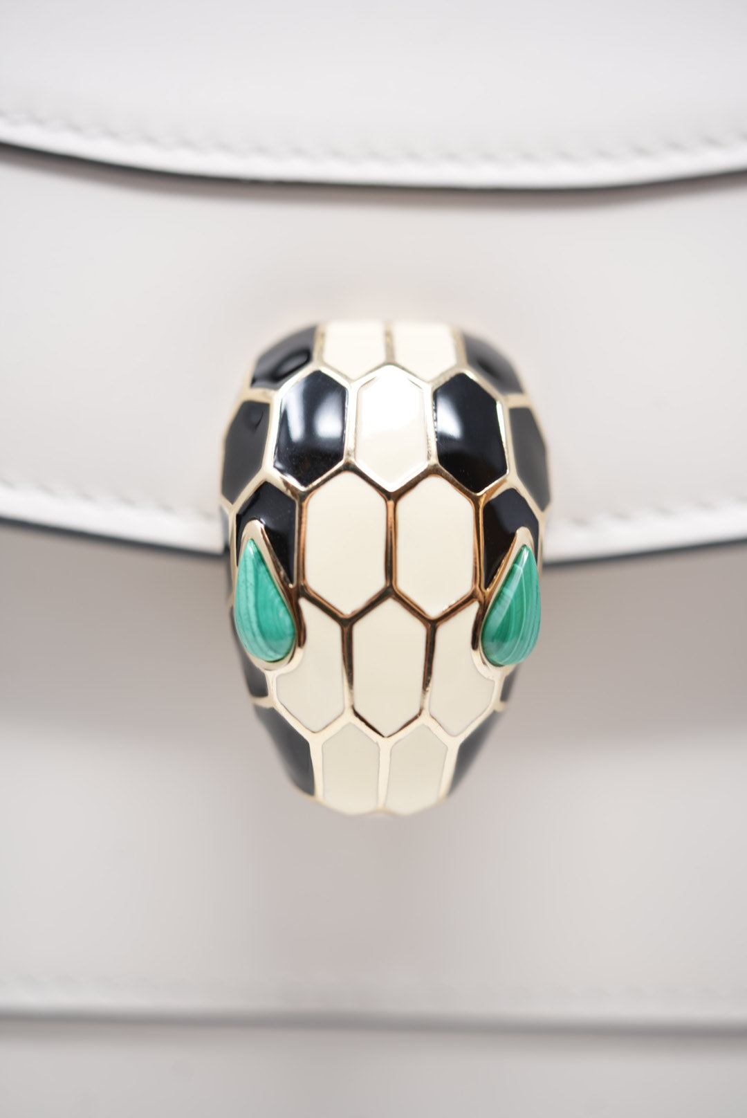 Bvlgari SERPENTI SHOULDER BAG Medium