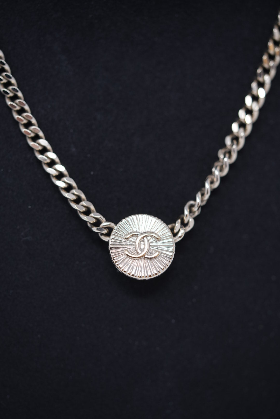 Pre-Owned Chanel Button CC Rhinestone Necklace