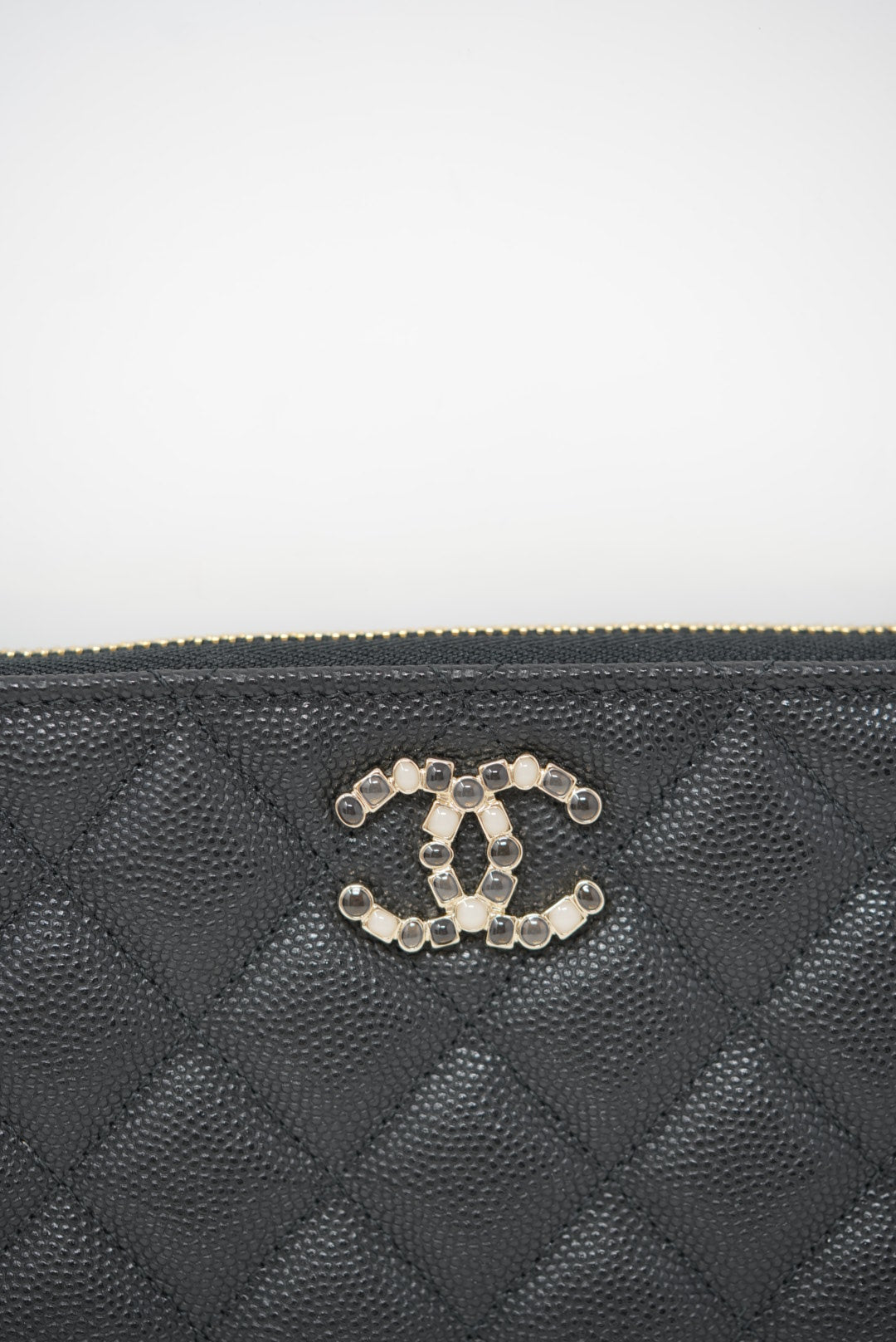 Pre-Owned Chanel Black Caviar Small Pouch 2023