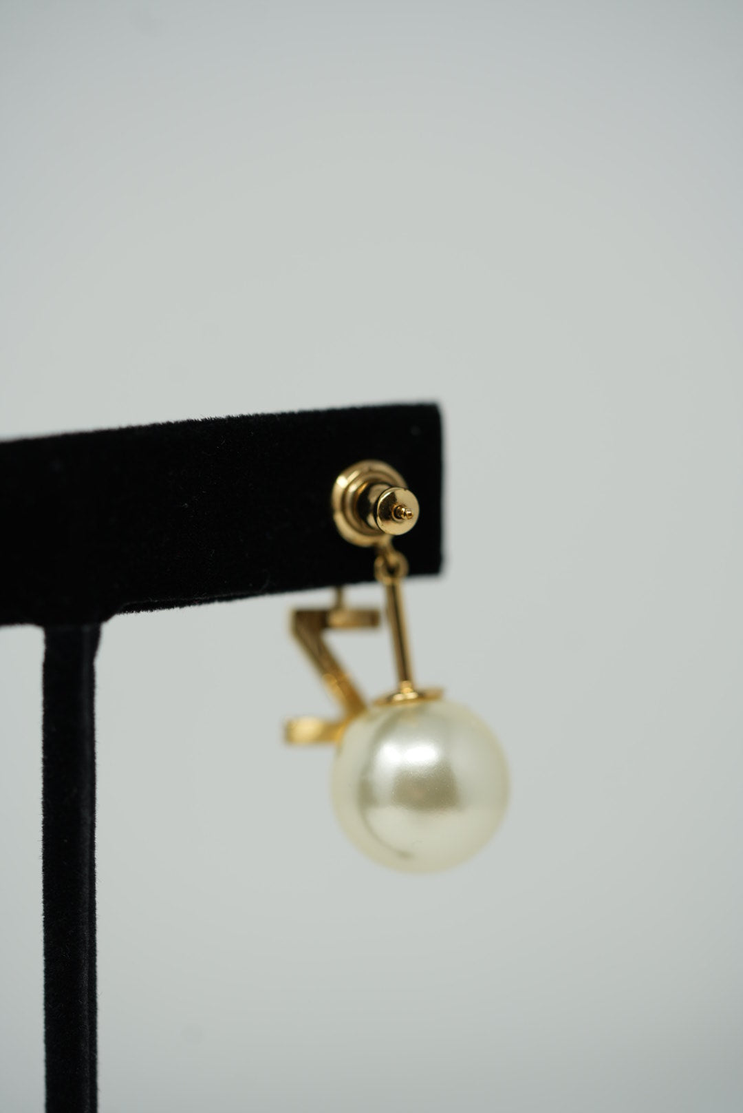 Dior Single Earring Letter "Z"