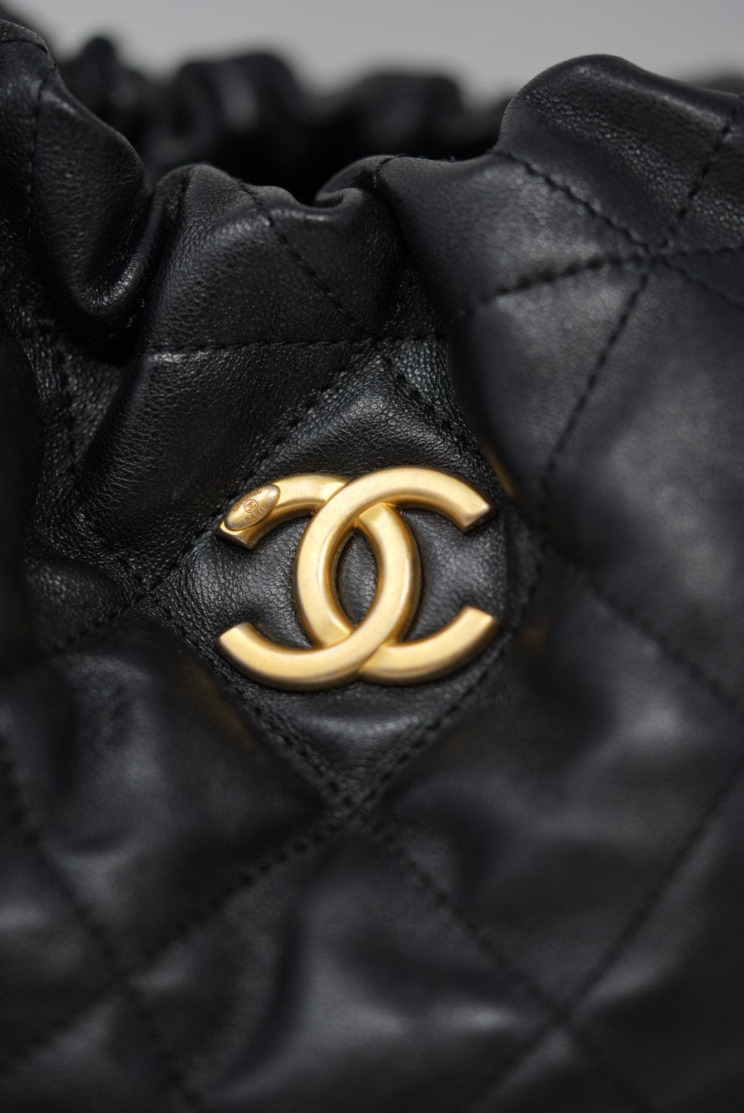 Pre-Owned Chanel 2022-2023 Calfskin Quilted Shoulder Bag