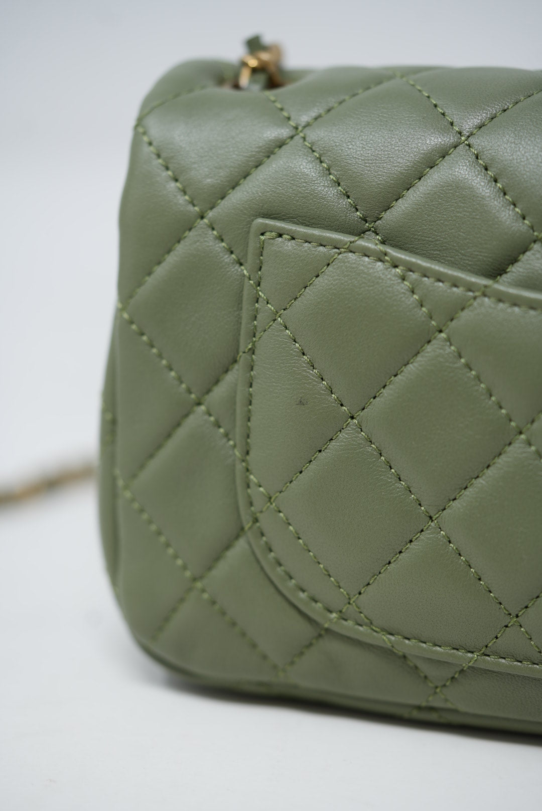 Pre-Owned CHANEL Pearl Crush Mini Rectangular Flap