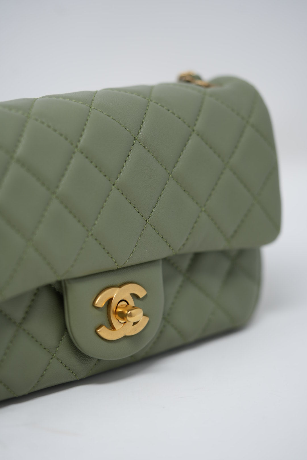 Pre-Owned CHANEL Pearl Crush Mini Rectangular Flap