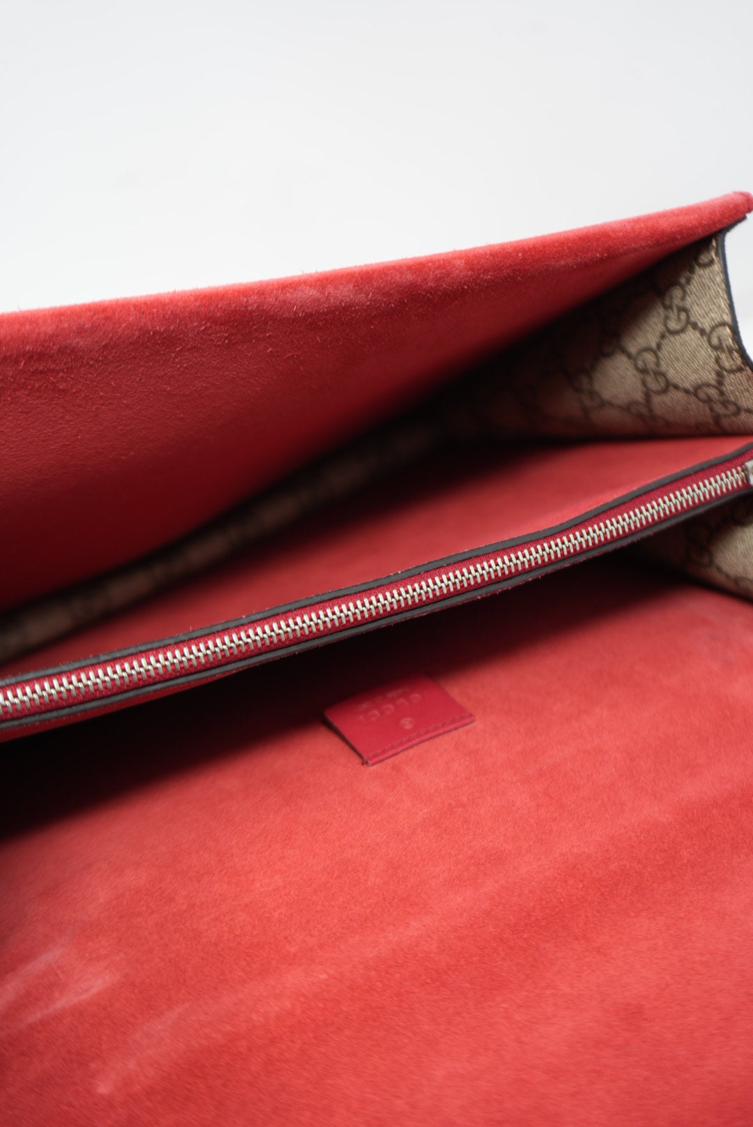 Gucci Dionysus Medium Shoulder Bag