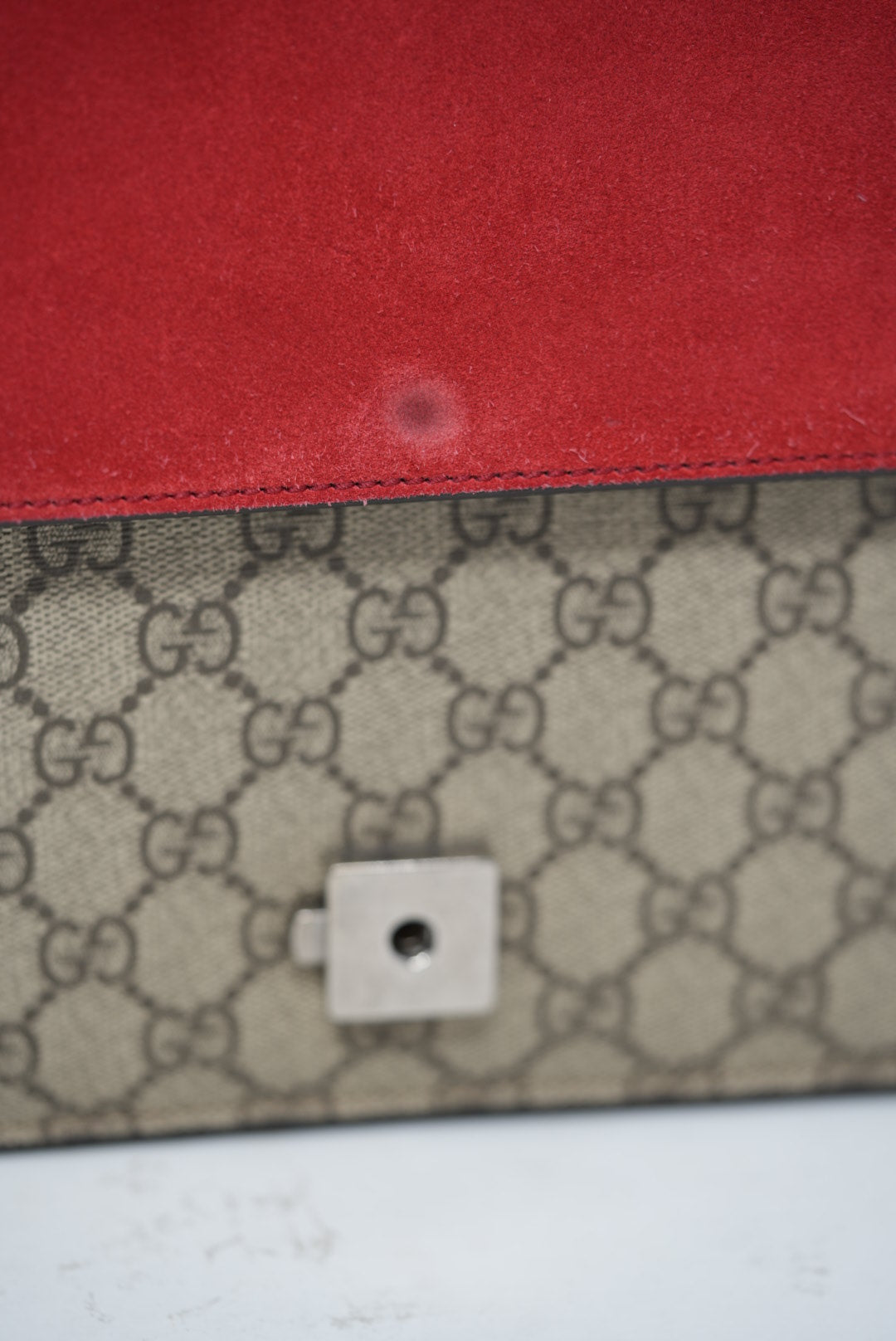 Gucci Dionysus Medium Shoulder Bag