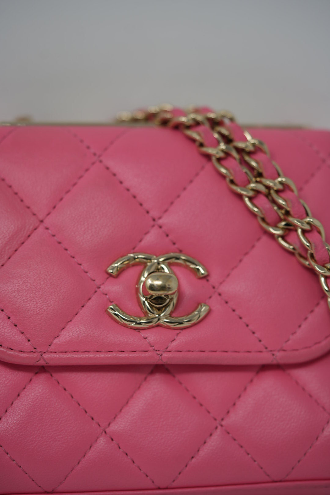 Pre-Owned Chanel Trendy CC Mini Wallet On Chain 2022