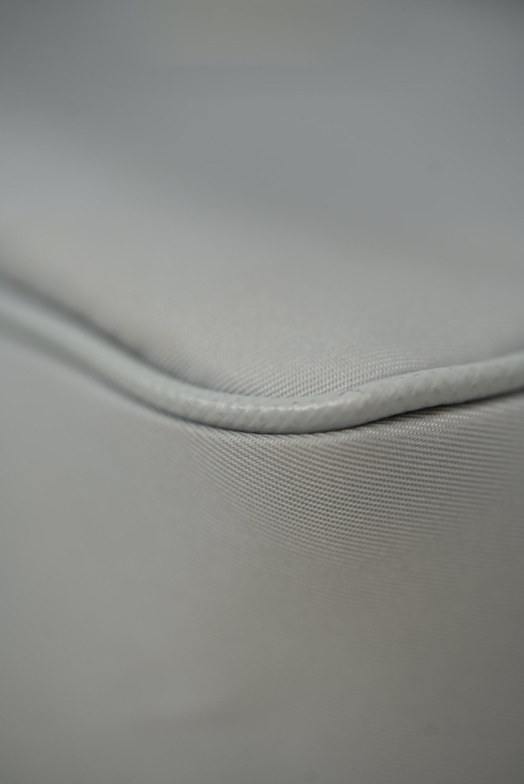 Prada Re-Edition 2005 Re-Nylon bag Missing chain&pouch