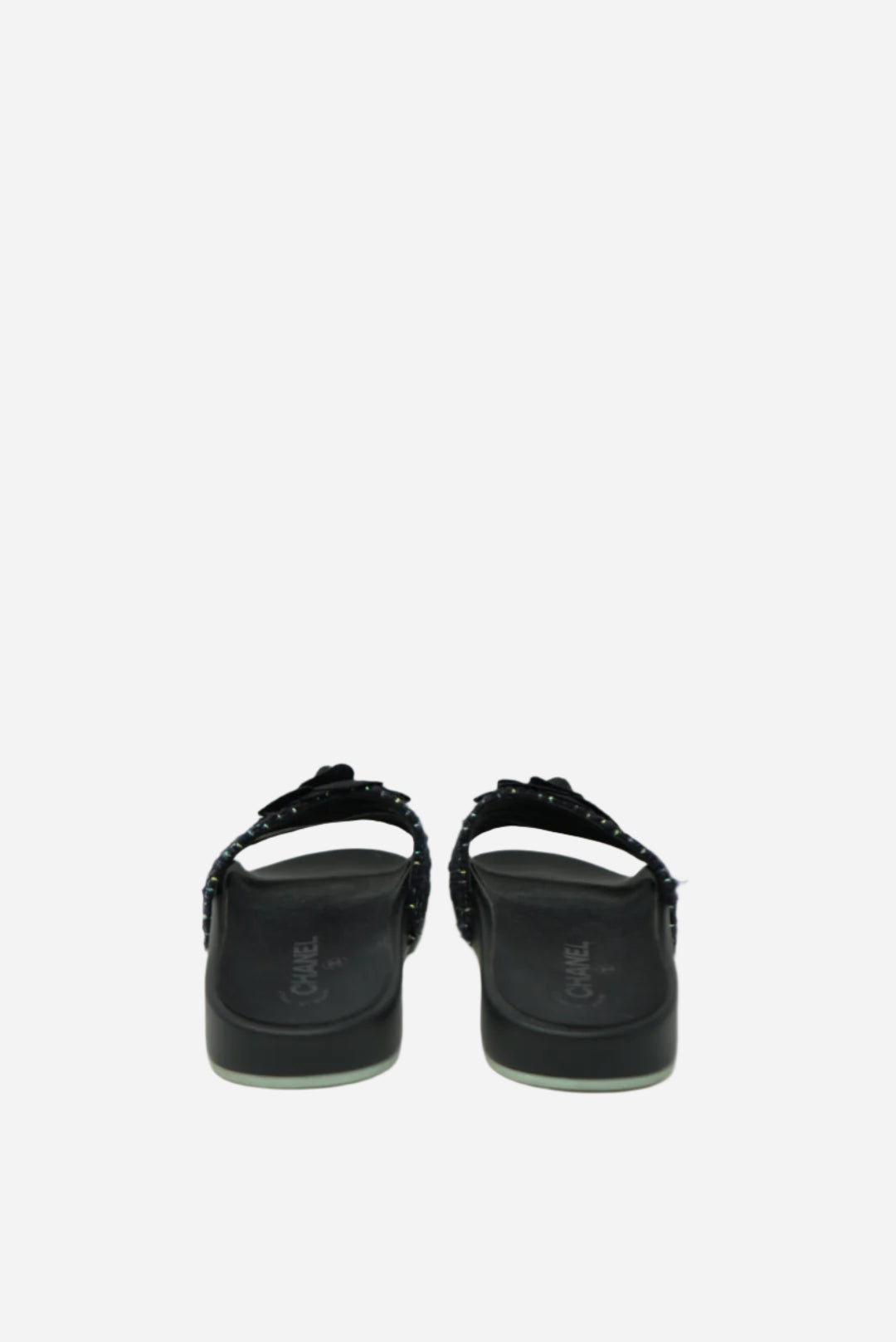 Pre-Owned Chanel Tweed Camellia Rubber Sandals