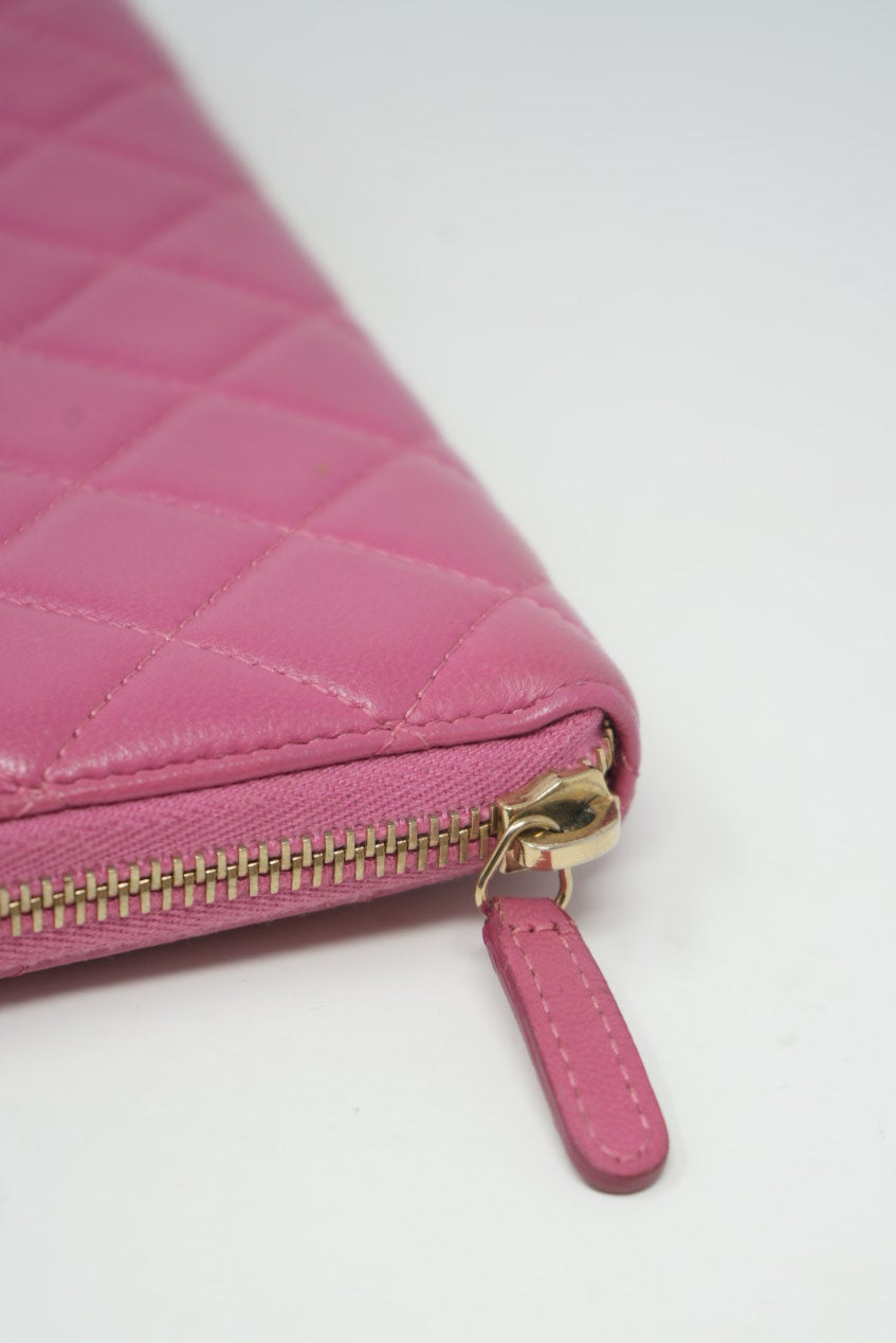 Pre-owned Chanel 2013 Pink Lambskin Long Wallet