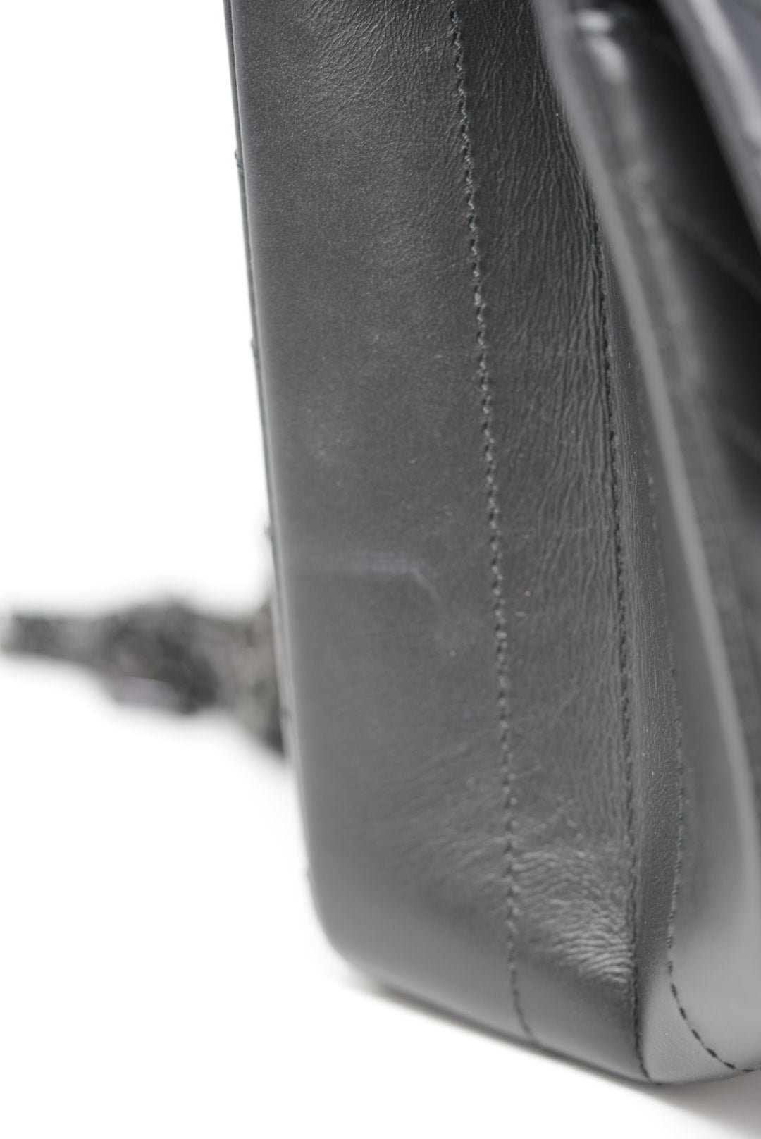 Pre-Owned CHANEL 2.55 Reissue 226 So Black 2018-2019