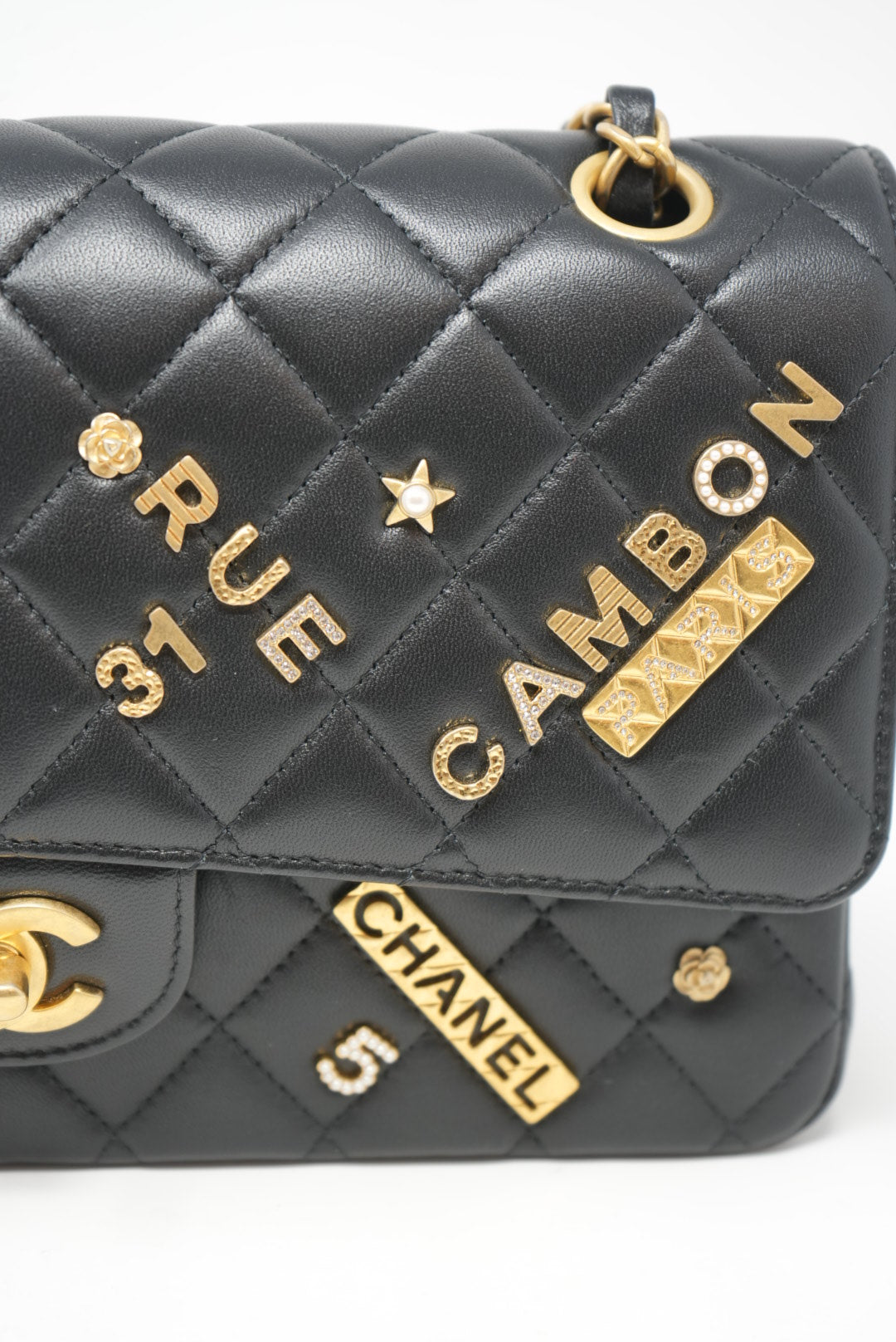 Pre-Owned Chanel Rue Cambon Charms Double Flap 2021 Lambksin Medium